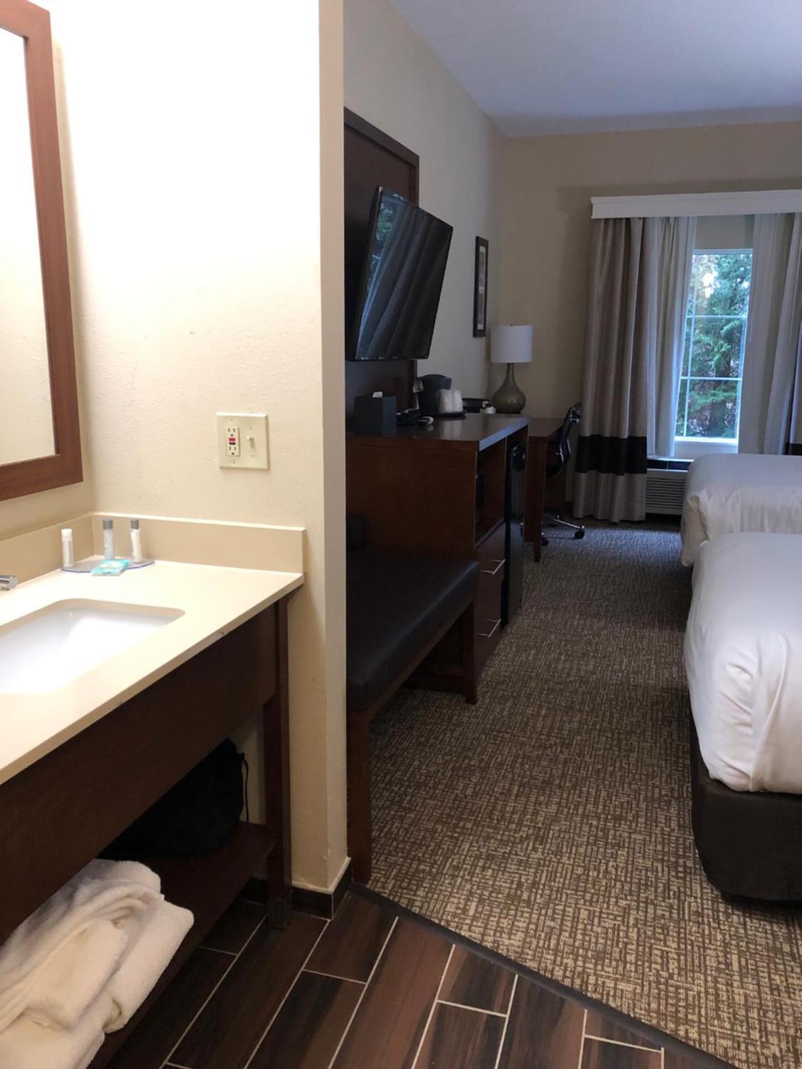 Wingate by Wyndham Grove City photo 23