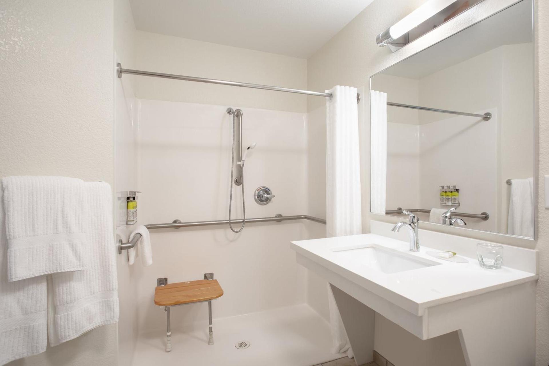 Candlewood Suites Cheyenne by IHG photo 13
