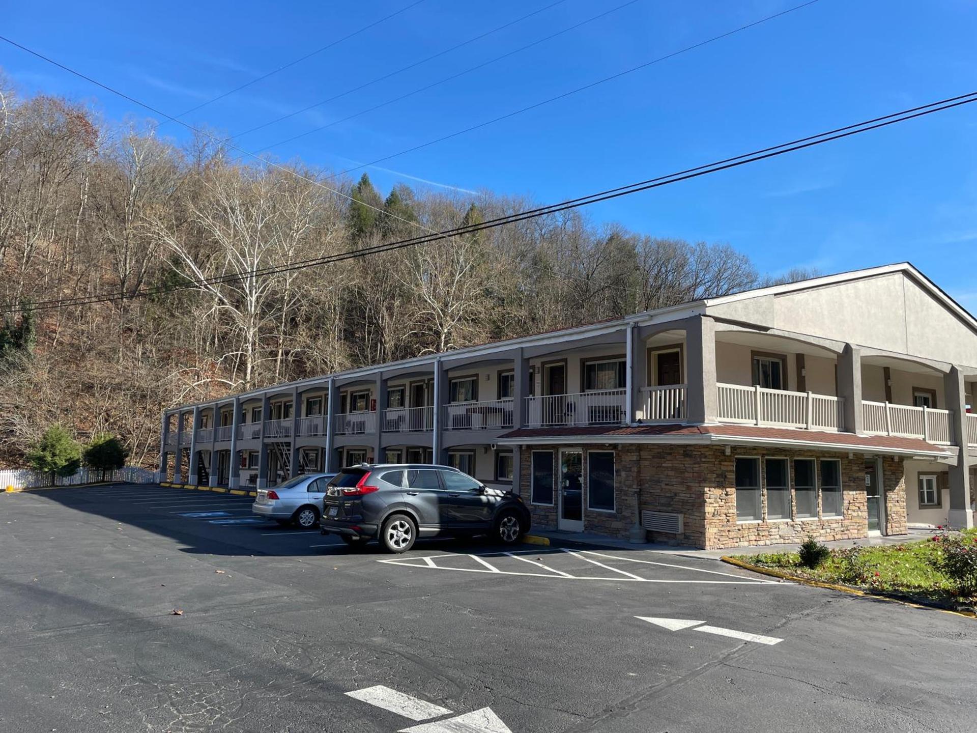 Econo Lodge Jefferson Hills Hwy 51 photo 31