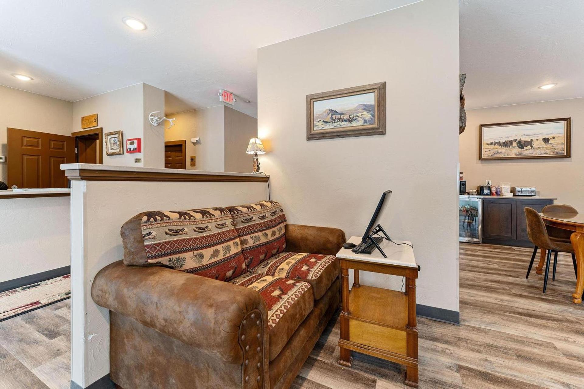 Wagon Wheel Hotel photo 11