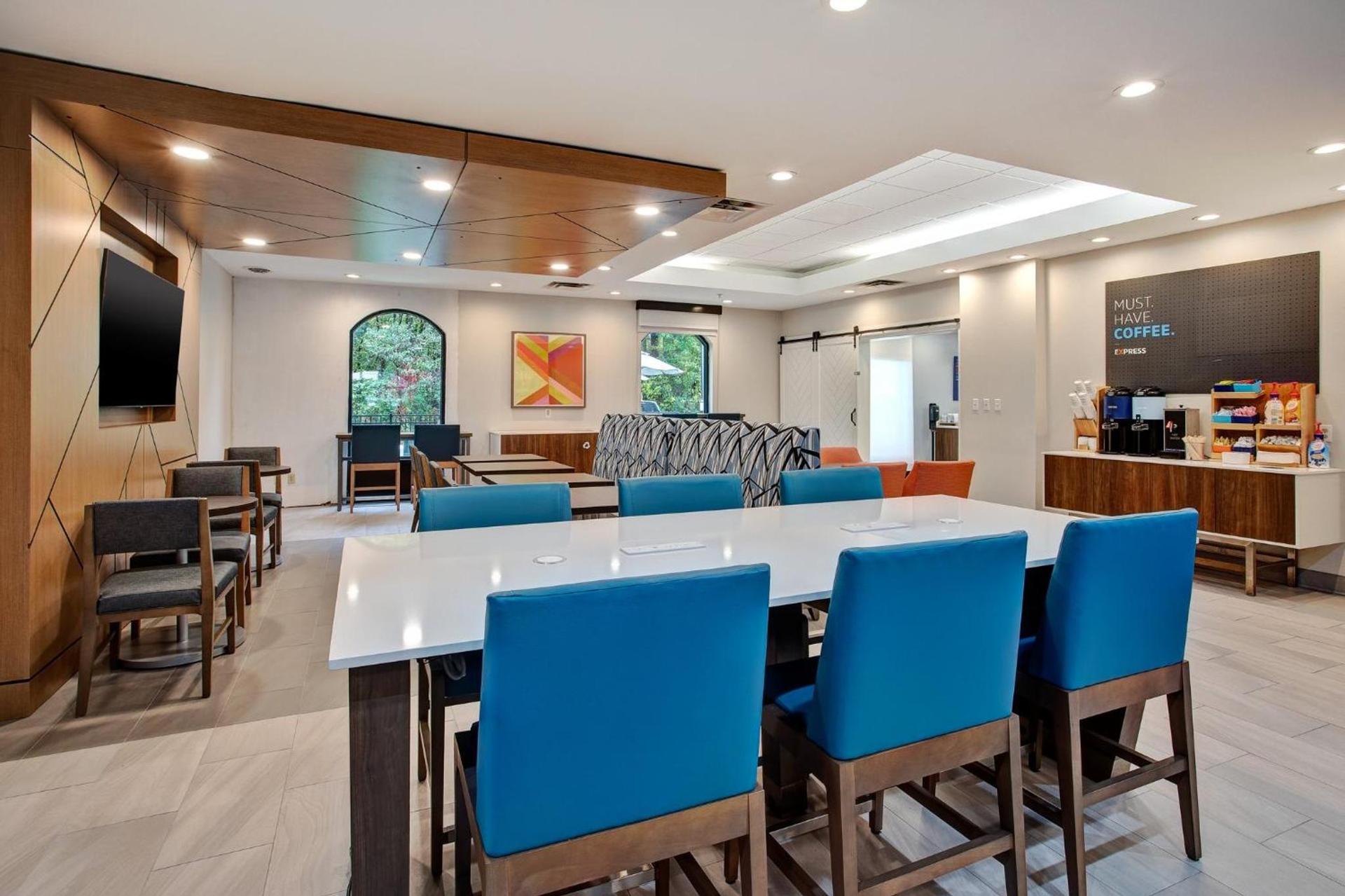 Holiday Inn Express Hotel & Suites Dover by IHG photo 5