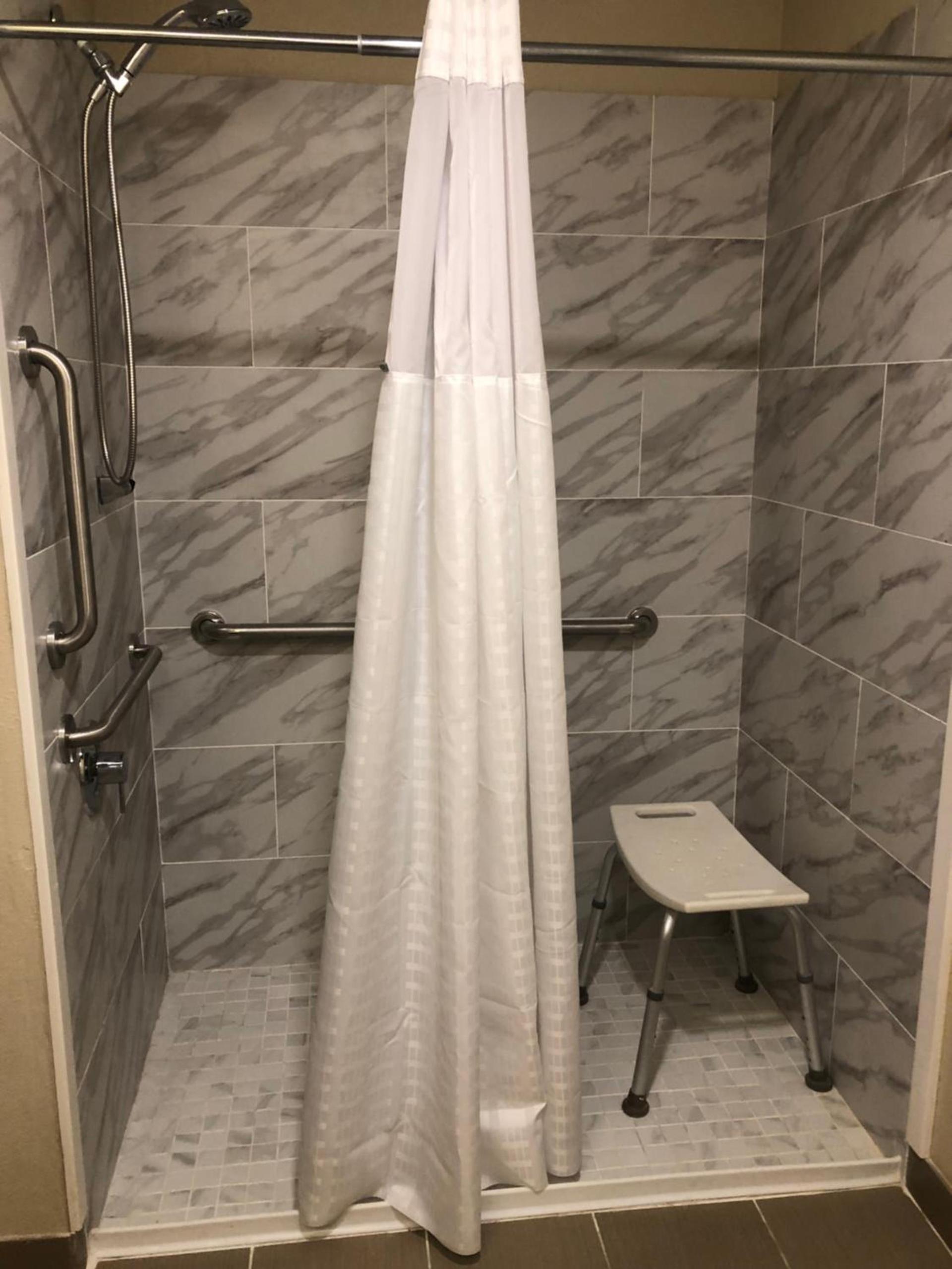 Wingate by Wyndham Grove City photo 31