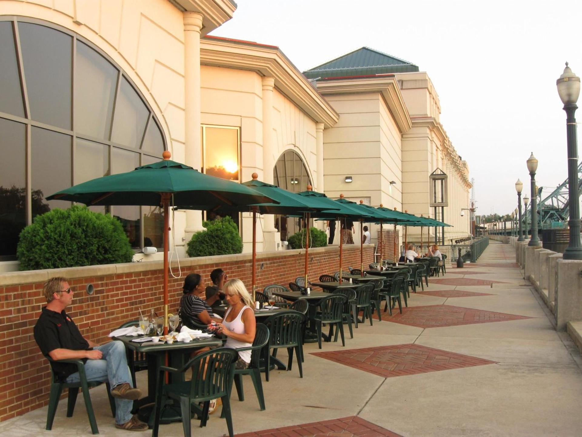 Harrah's Joliet Hotel & Casino - A Caesars Rewards Destination photo 20