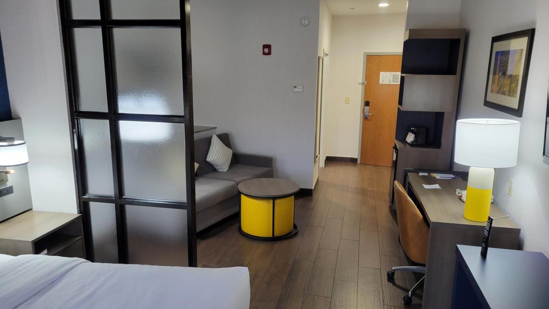 Comfort Suites Macon Northwest photo 41
