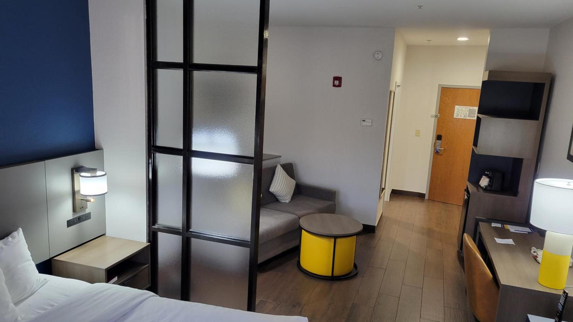 Comfort Suites Macon Northwest photo 39