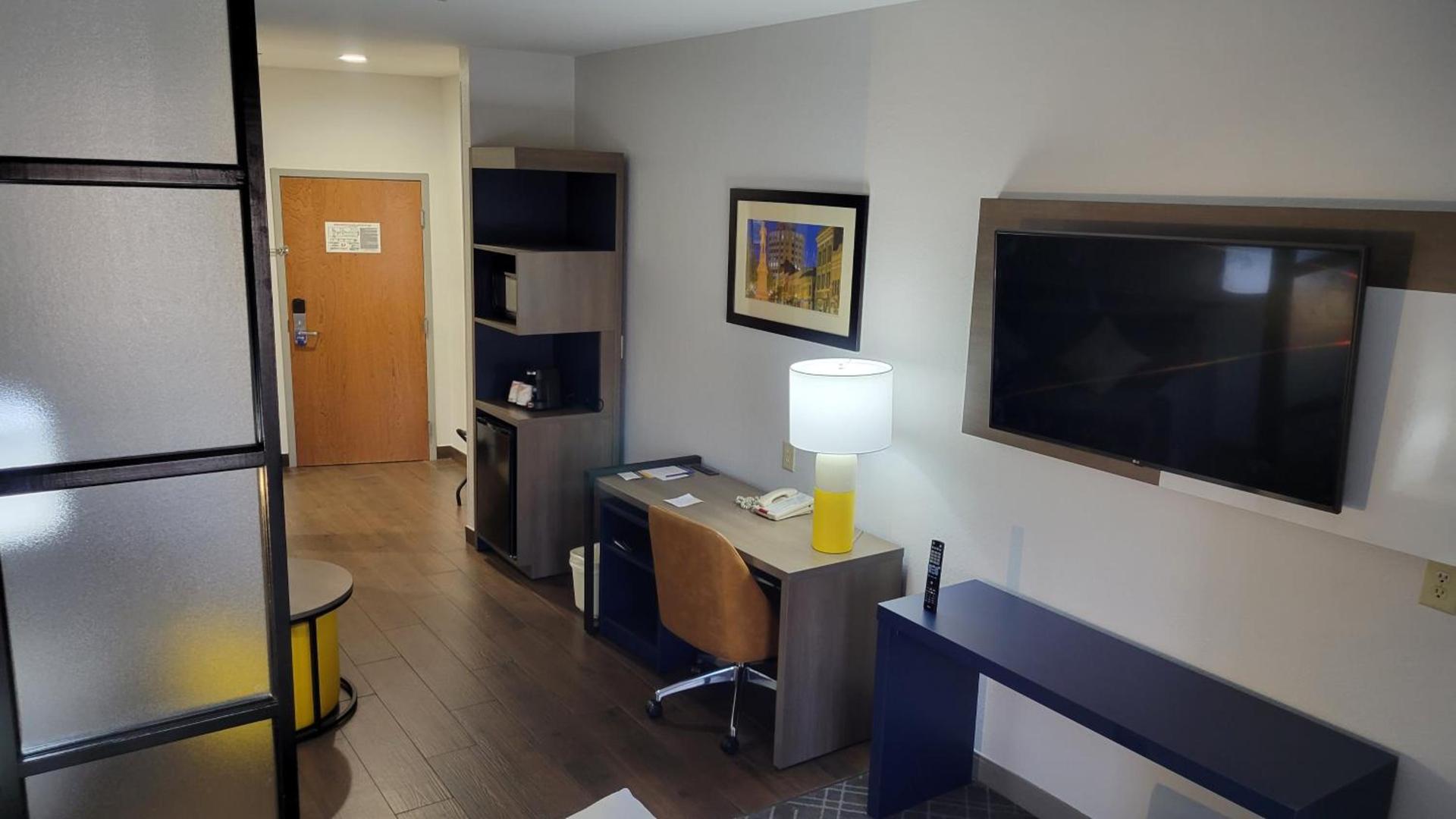 Comfort Suites Macon Northwest photo 44