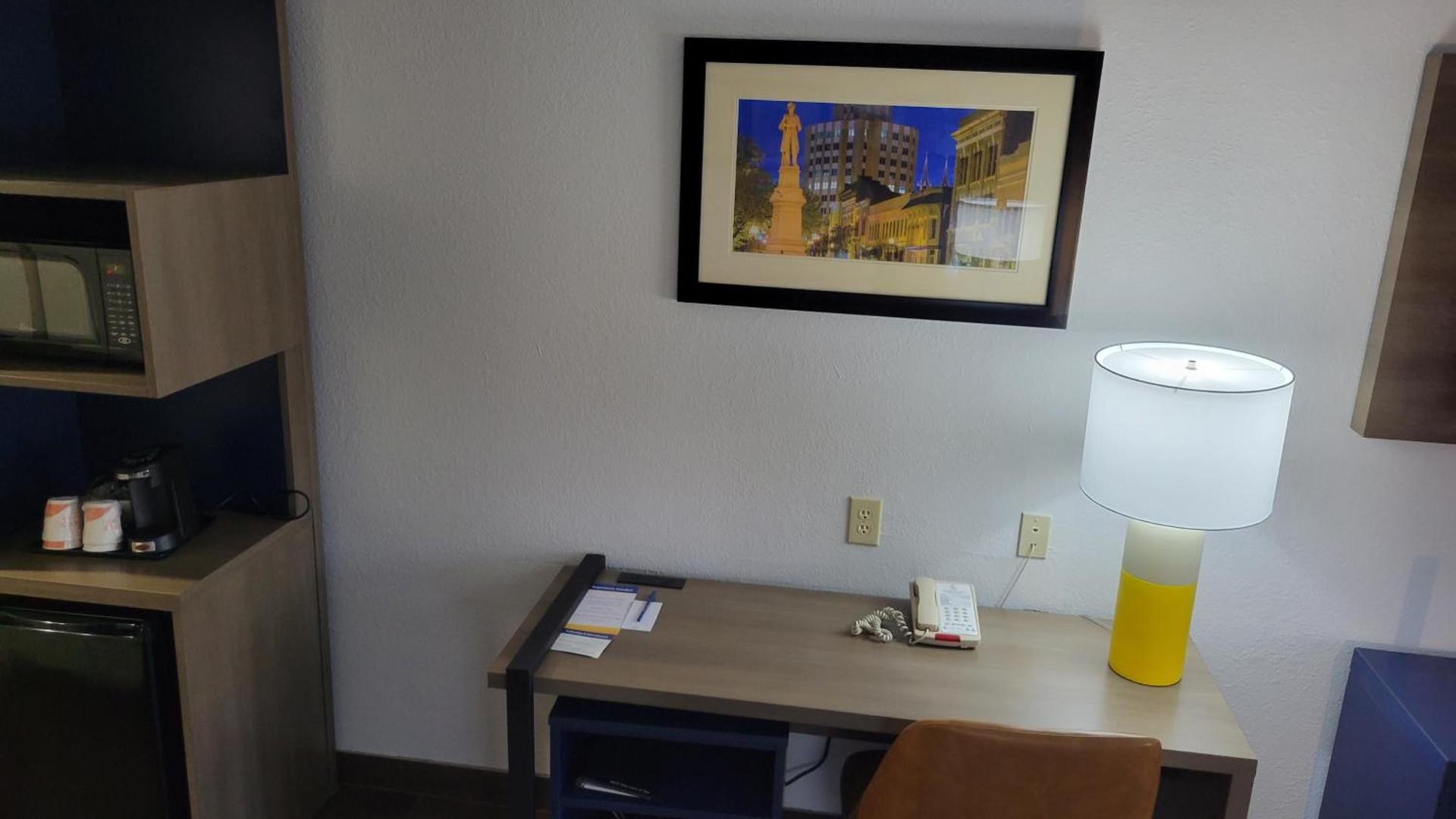 Comfort Suites Macon Northwest photo 45