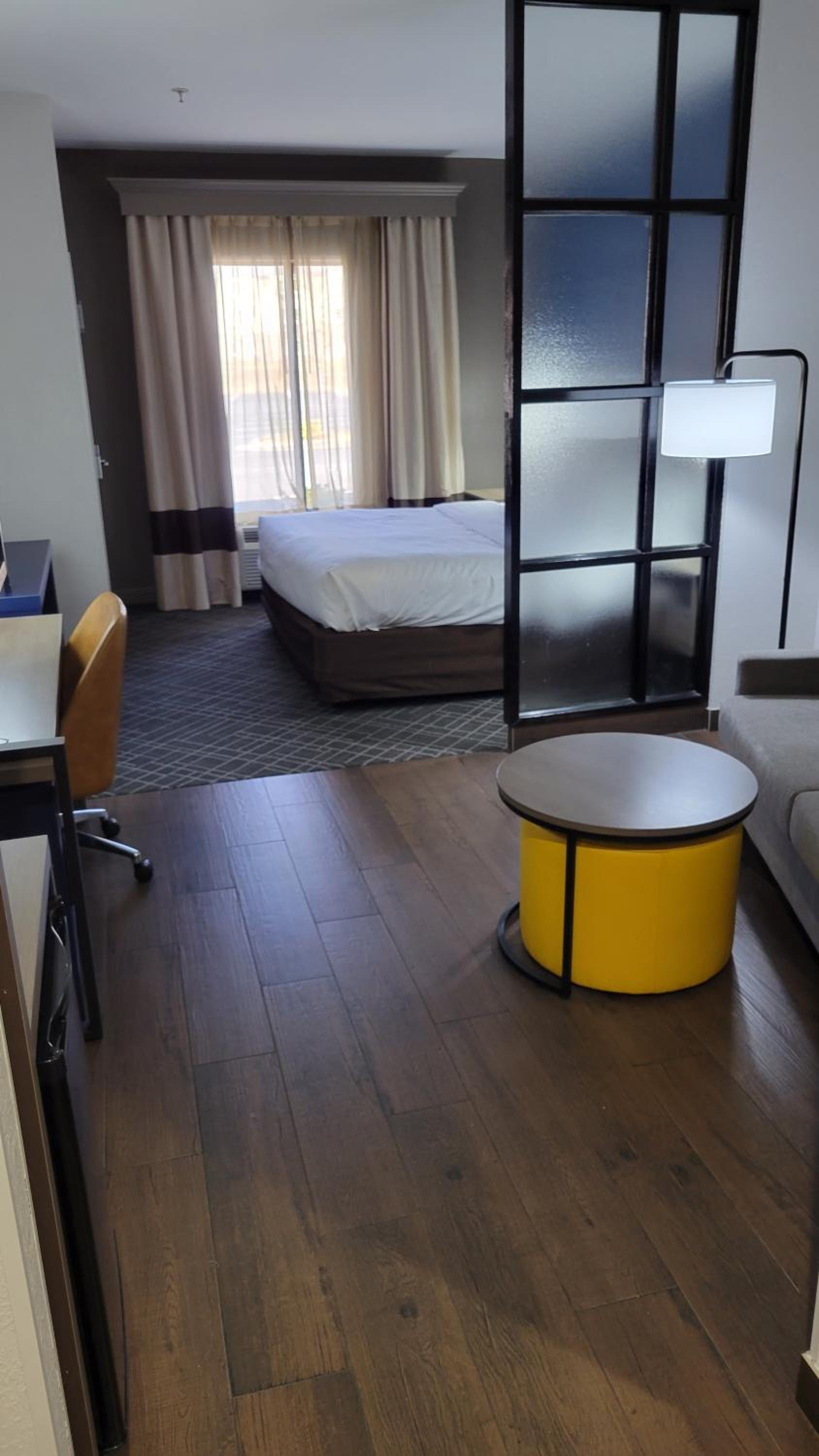 Comfort Suites Macon Northwest photo 35
