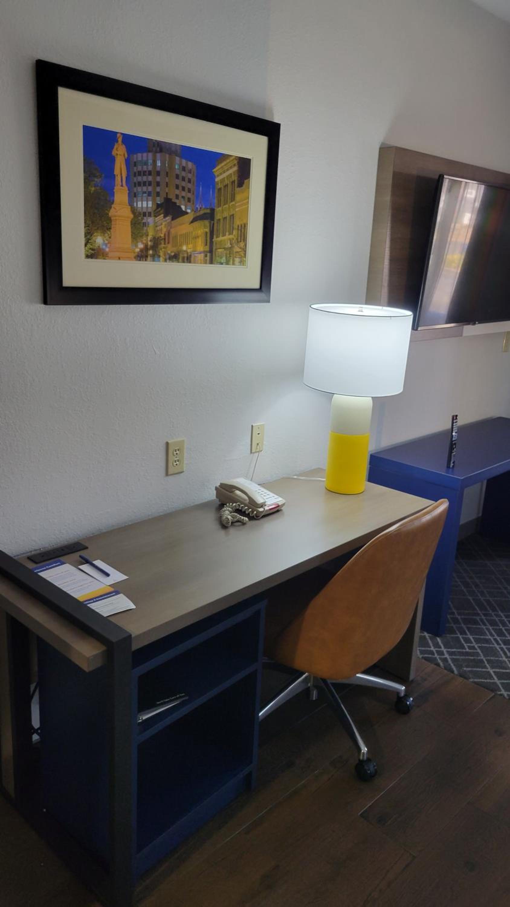 Comfort Suites Macon Northwest photo 55