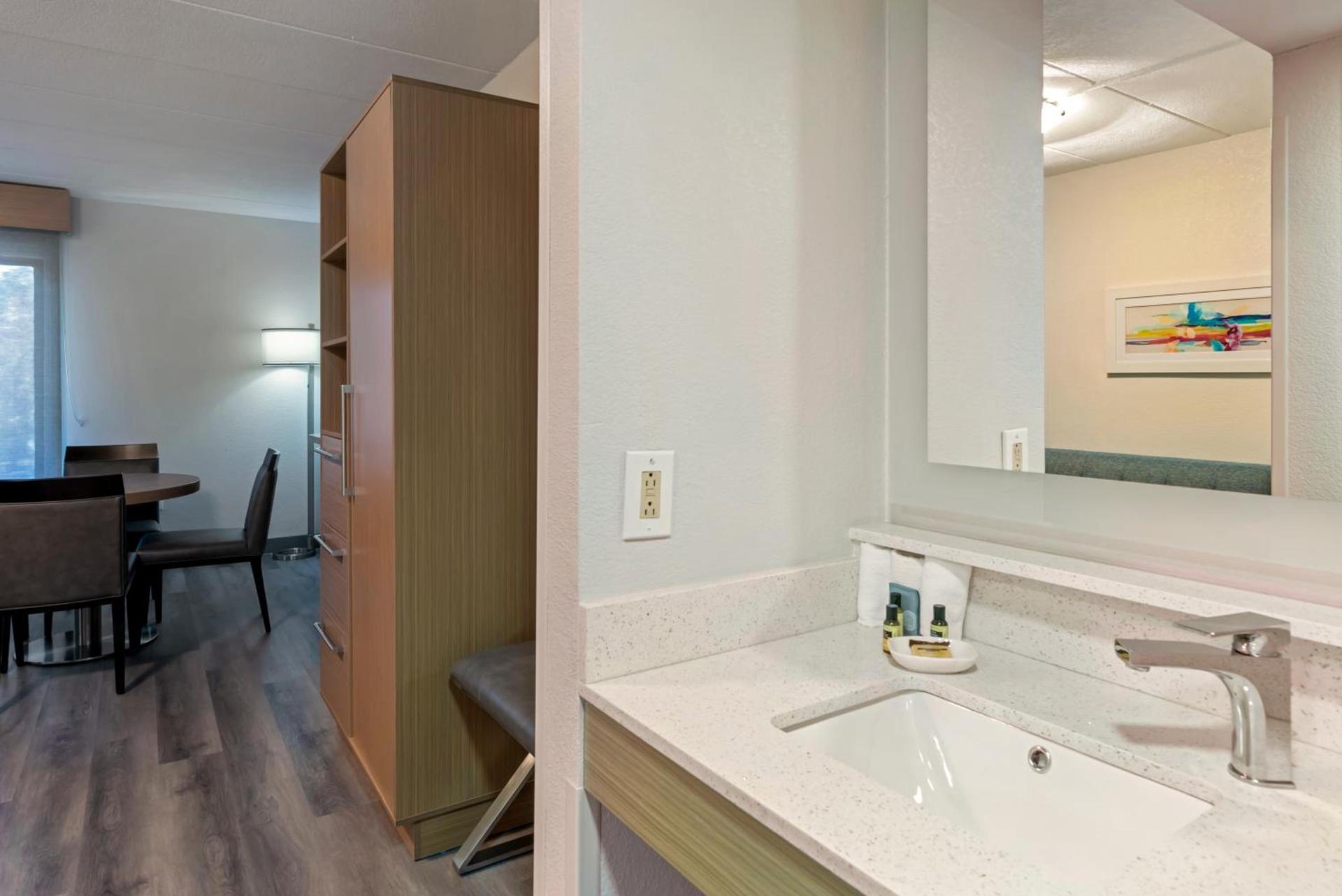 Best Western PLUS Executive Hotel Richmond photo 38