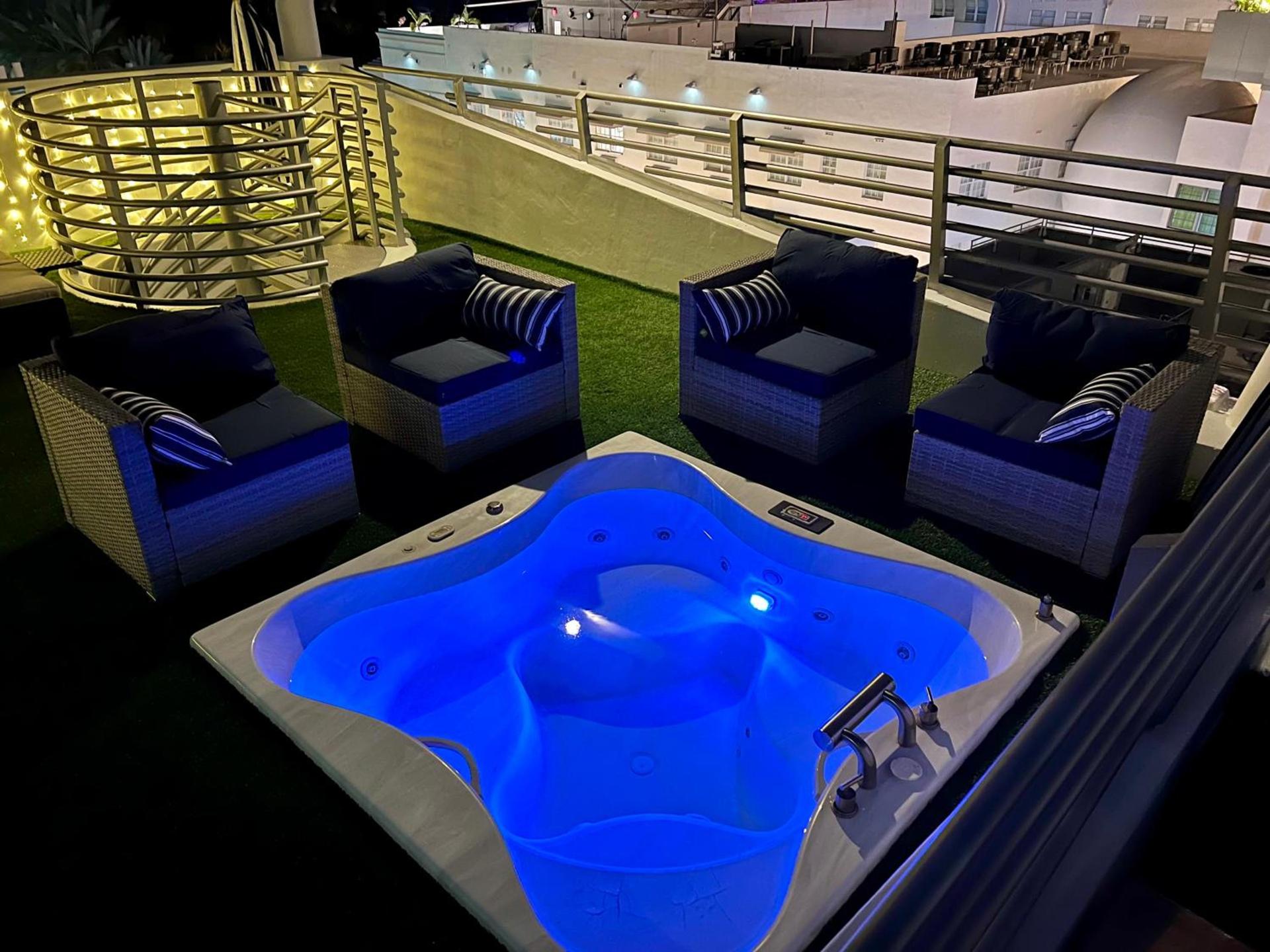 Boutique Suites 3 min walk to beach photo 58