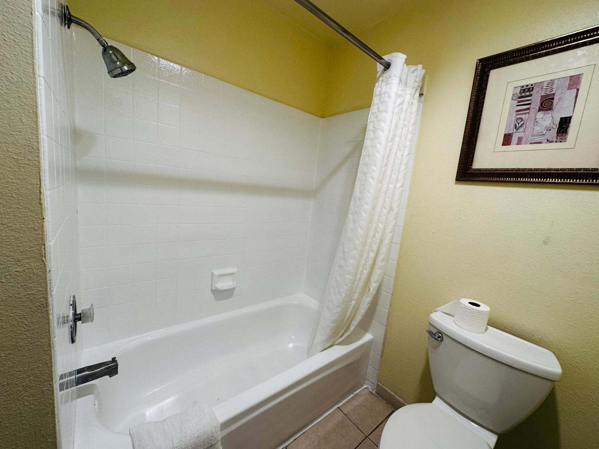 Casa Blanca Hotel - Cypress, Buena Park photo 17