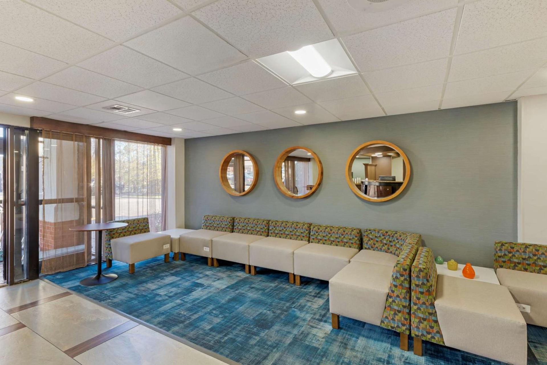 Best Western PLUS Executive Hotel Richmond photo 3