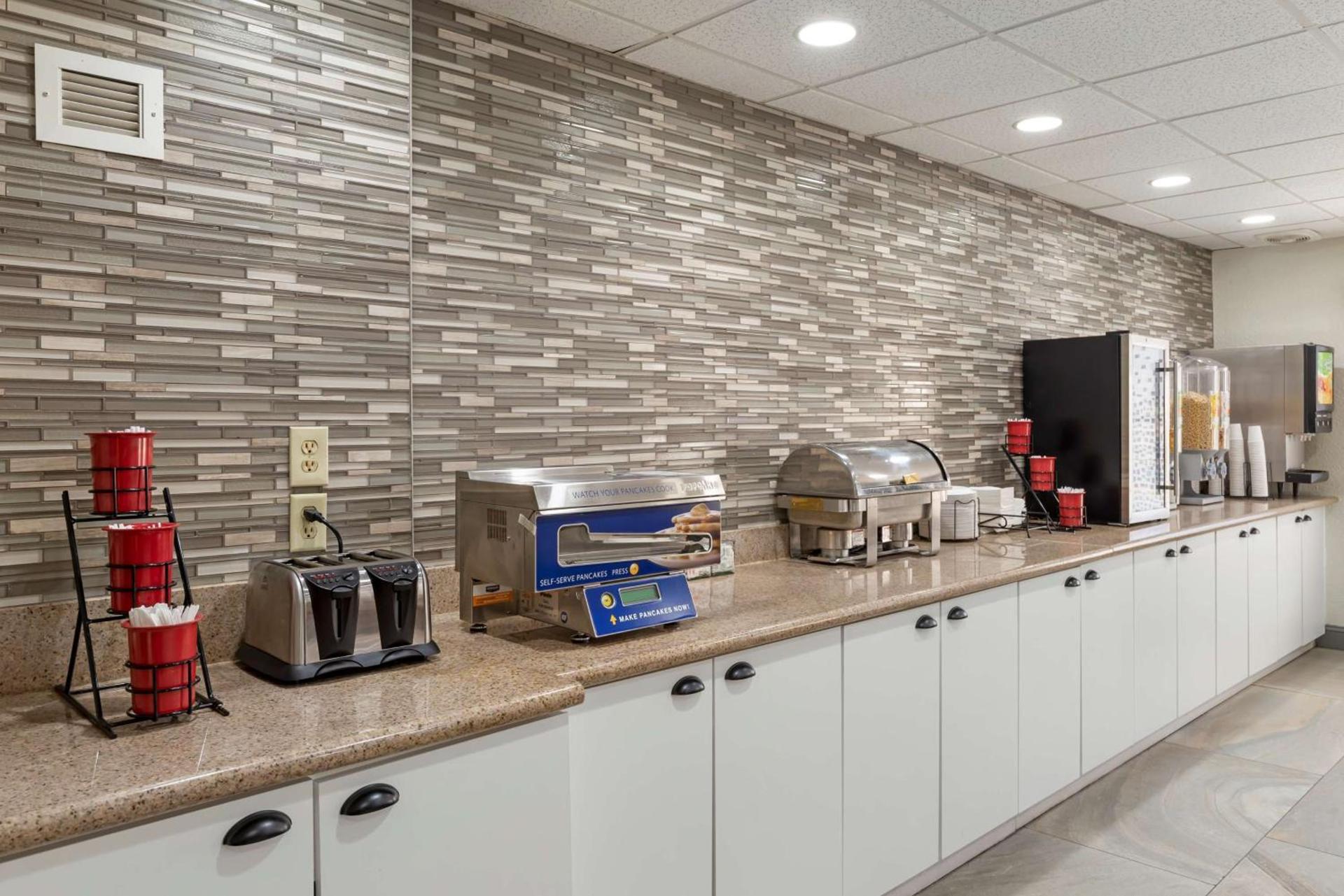 Best Western PLUS Executive Hotel Richmond photo 4