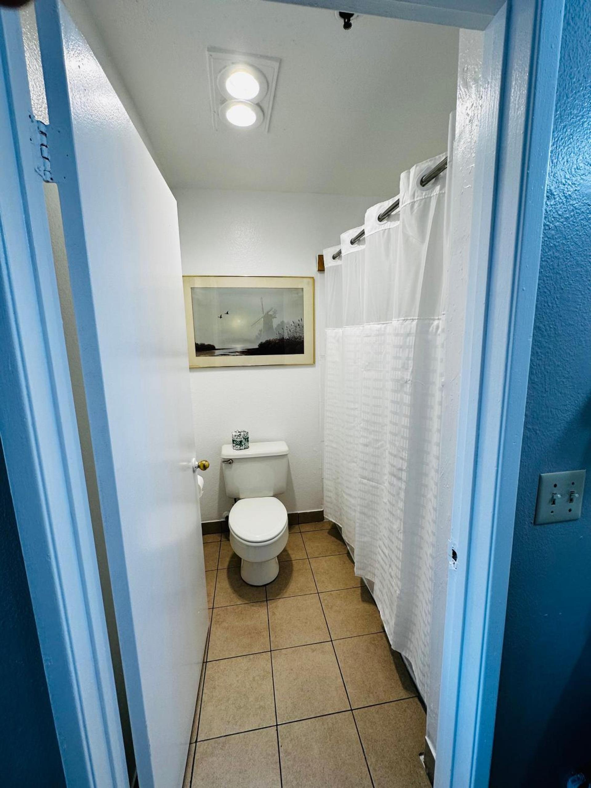 Casa Blanca Hotel - Cypress, Buena Park photo 12