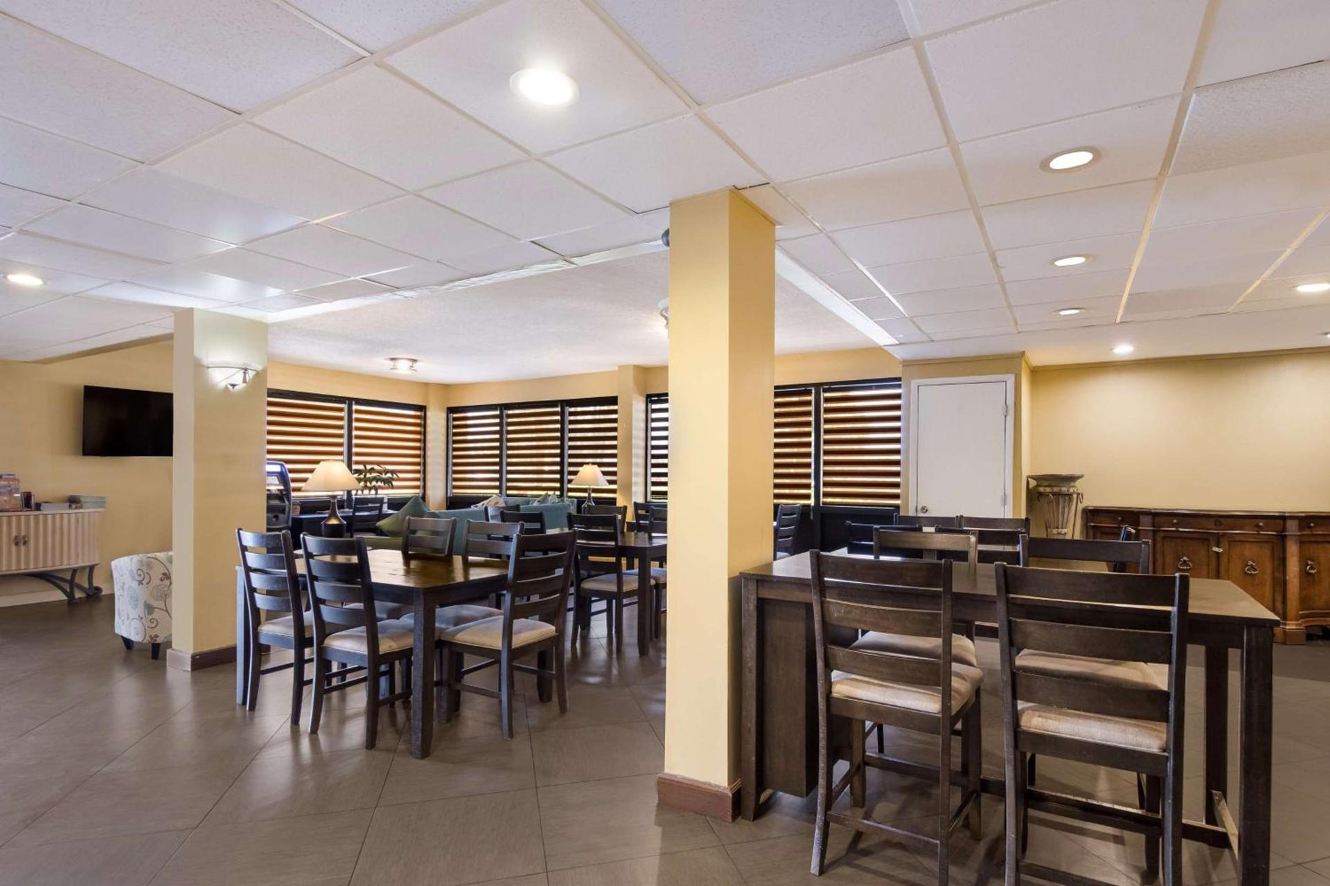 SureStay Hotel by Best Western St Pete Clearwater Airport photo 7