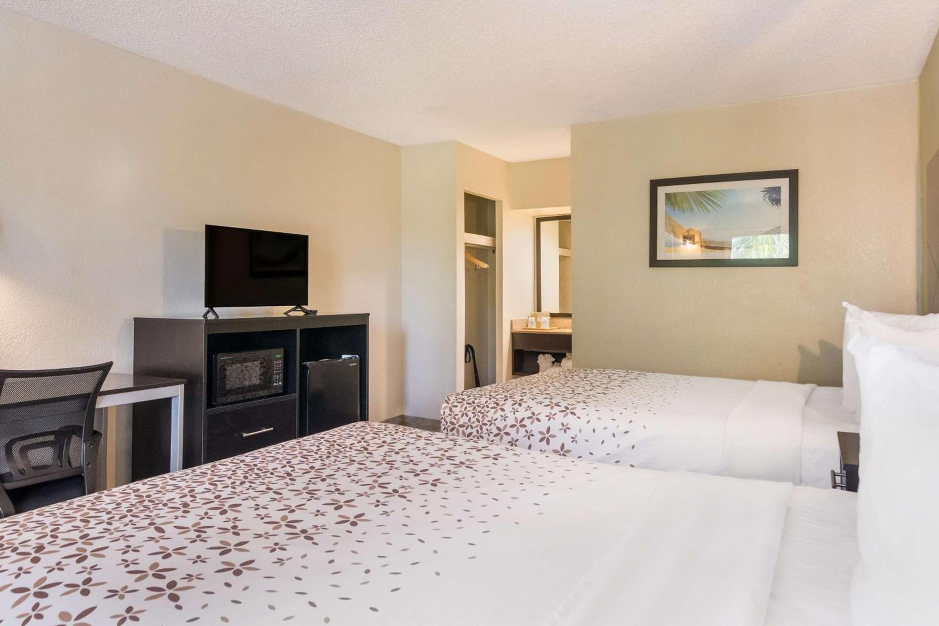 SureStay Hotel by Best Western St Pete Clearwater Airport photo 11