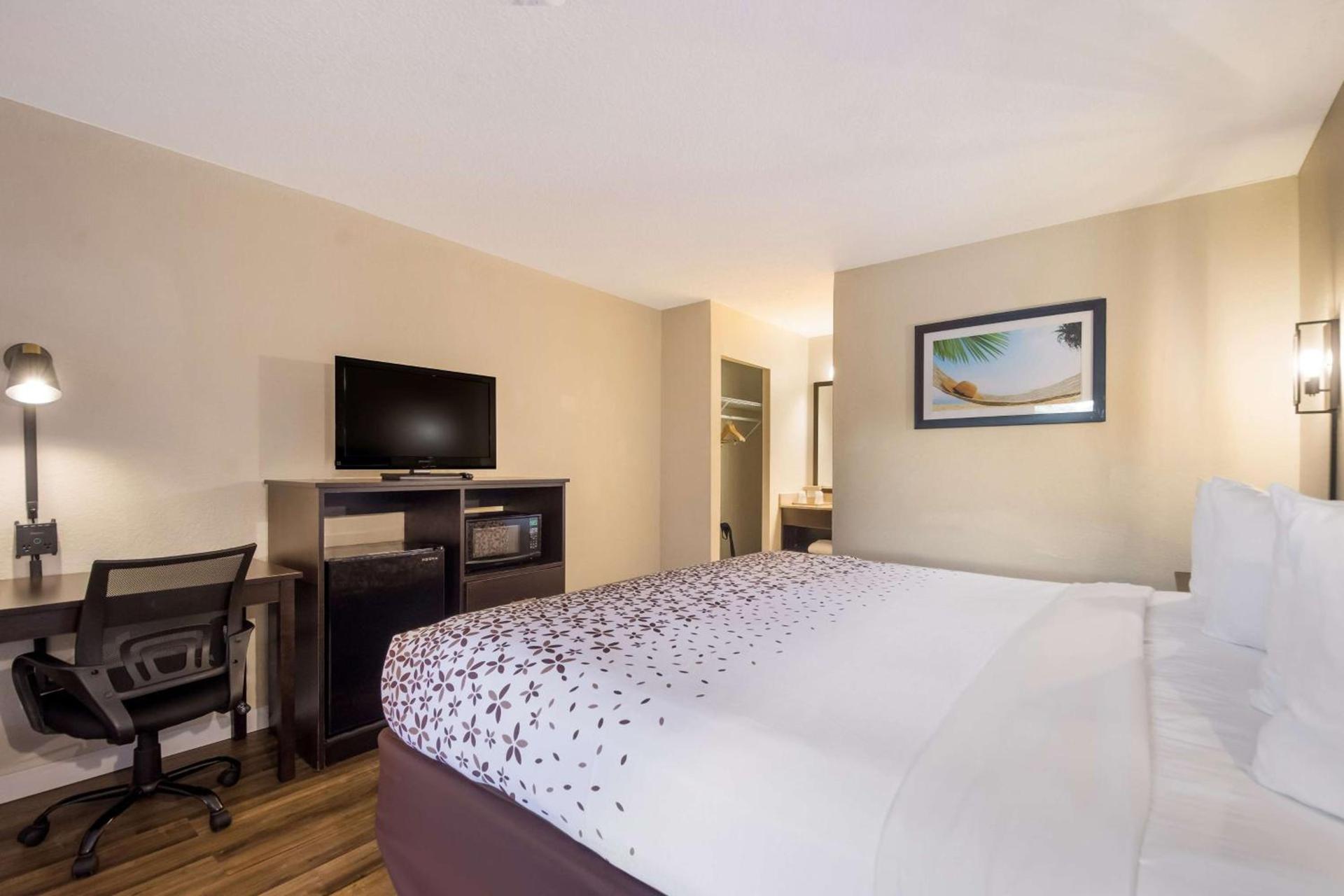 SureStay Hotel by Best Western St Pete Clearwater Airport photo 13