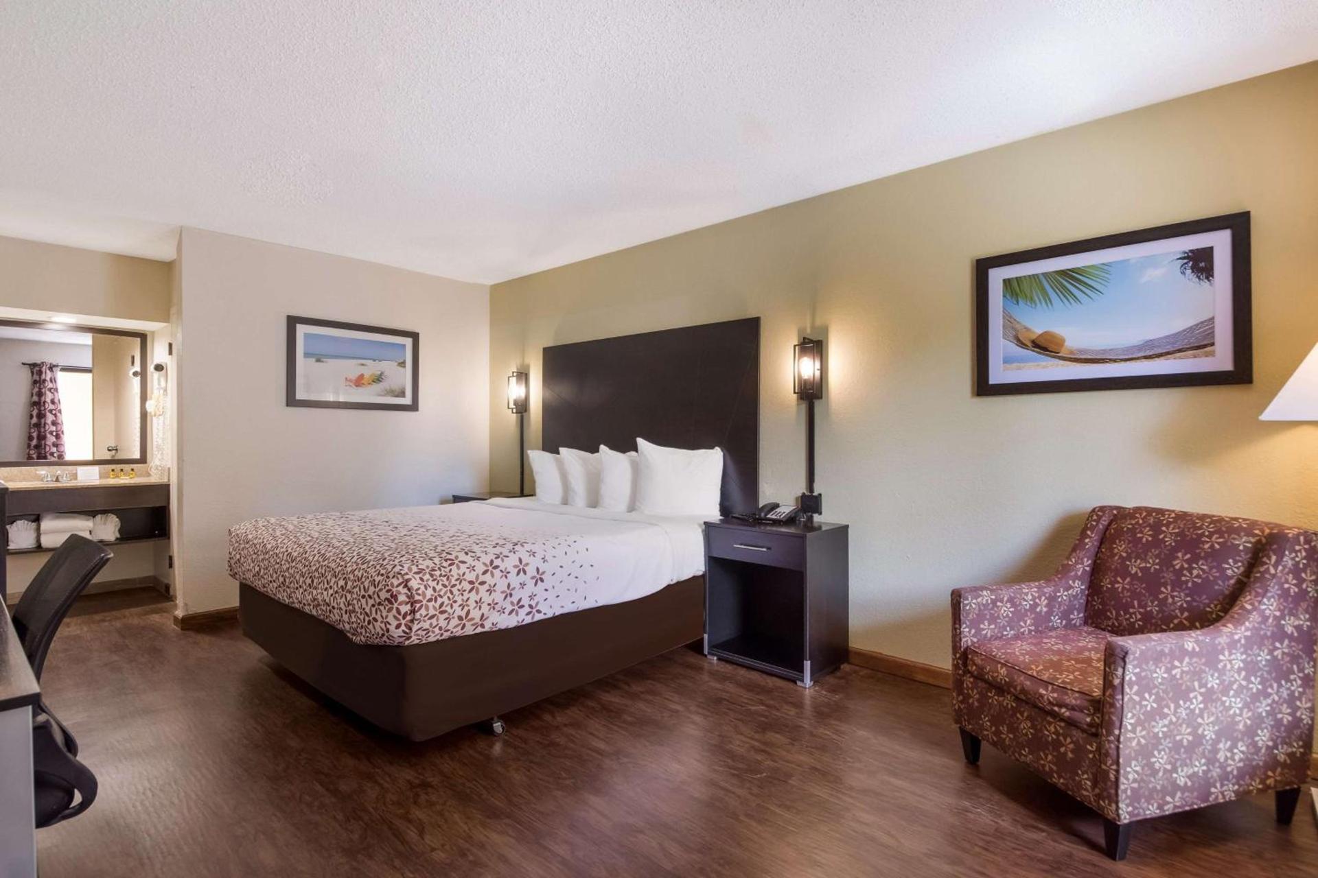 SureStay Hotel by Best Western St Pete Clearwater Airport photo 14