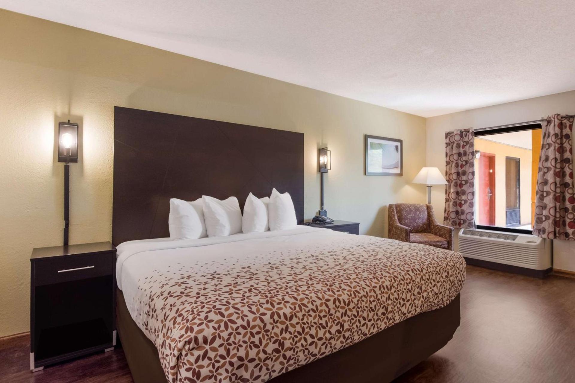 SureStay Hotel by Best Western St Pete Clearwater Airport photo 15
