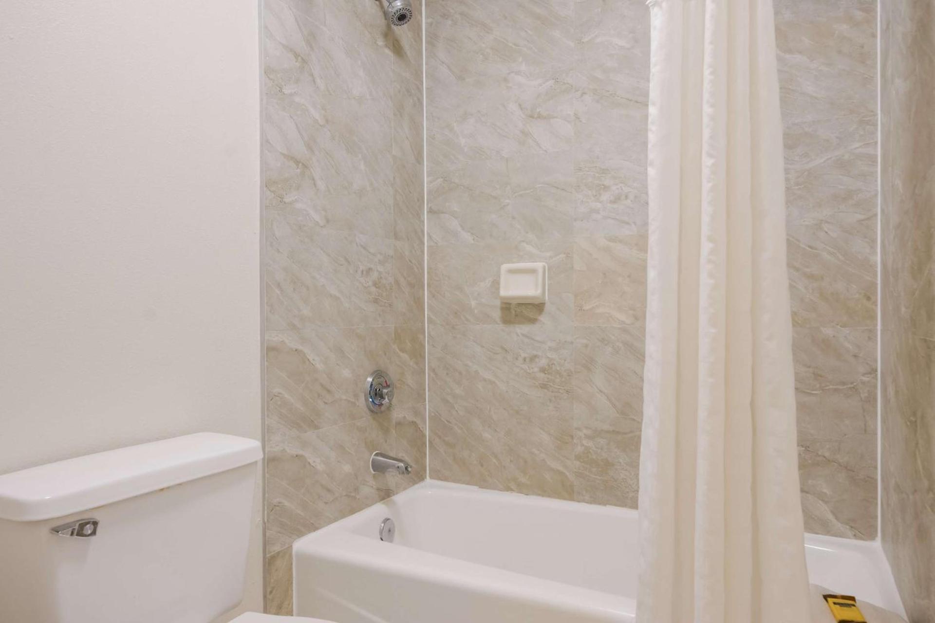 SureStay Hotel by Best Western St Pete Clearwater Airport photo 18
