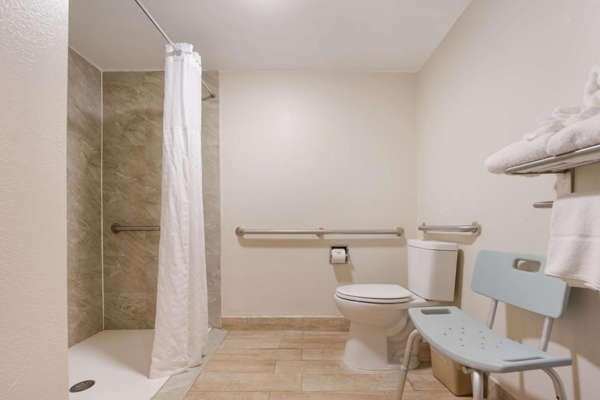 SureStay Hotel by Best Western St Pete Clearwater Airport photo 20
