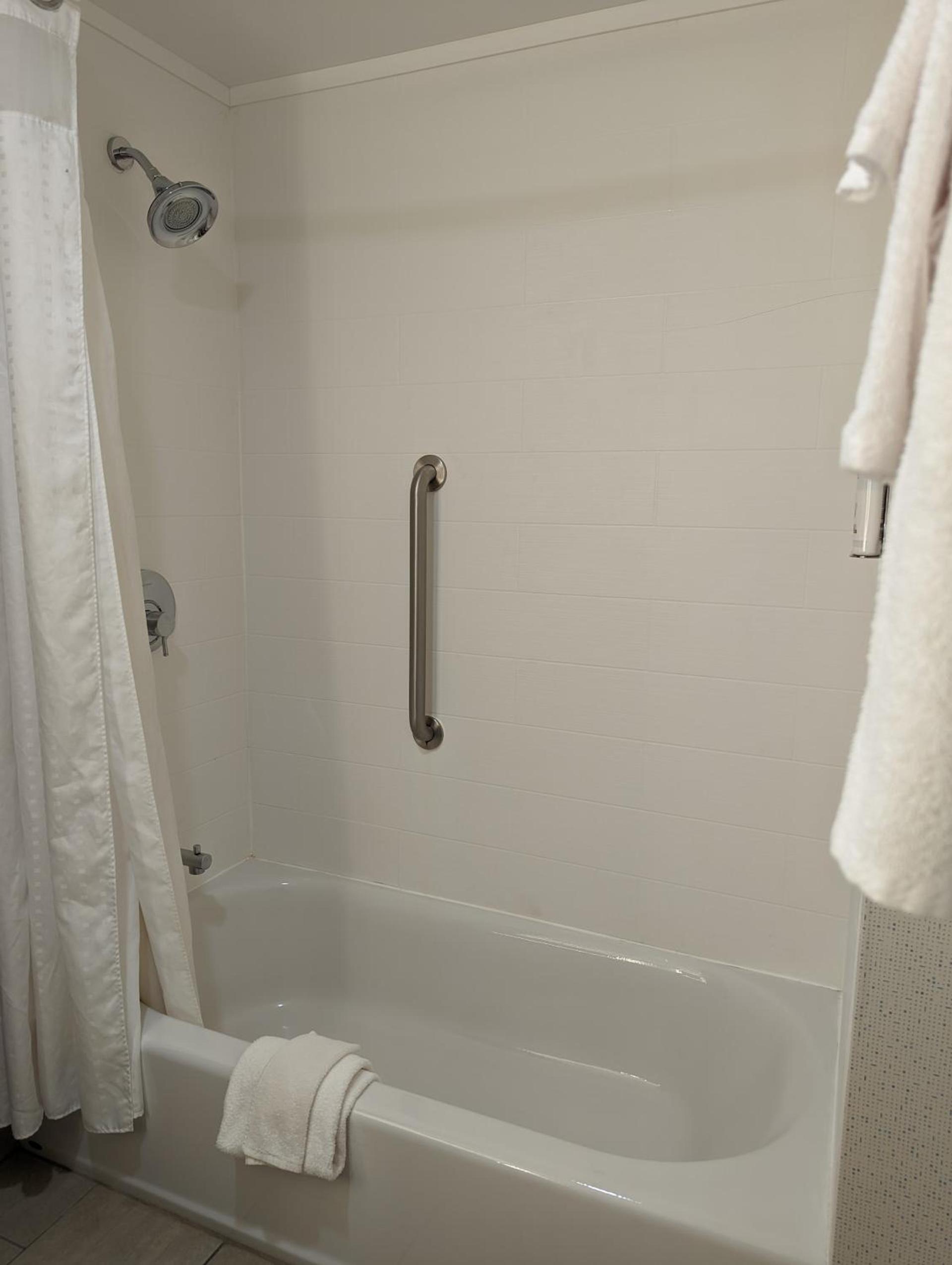 Holiday Inn Express - Lexington East - Winchester by IHG photo 12