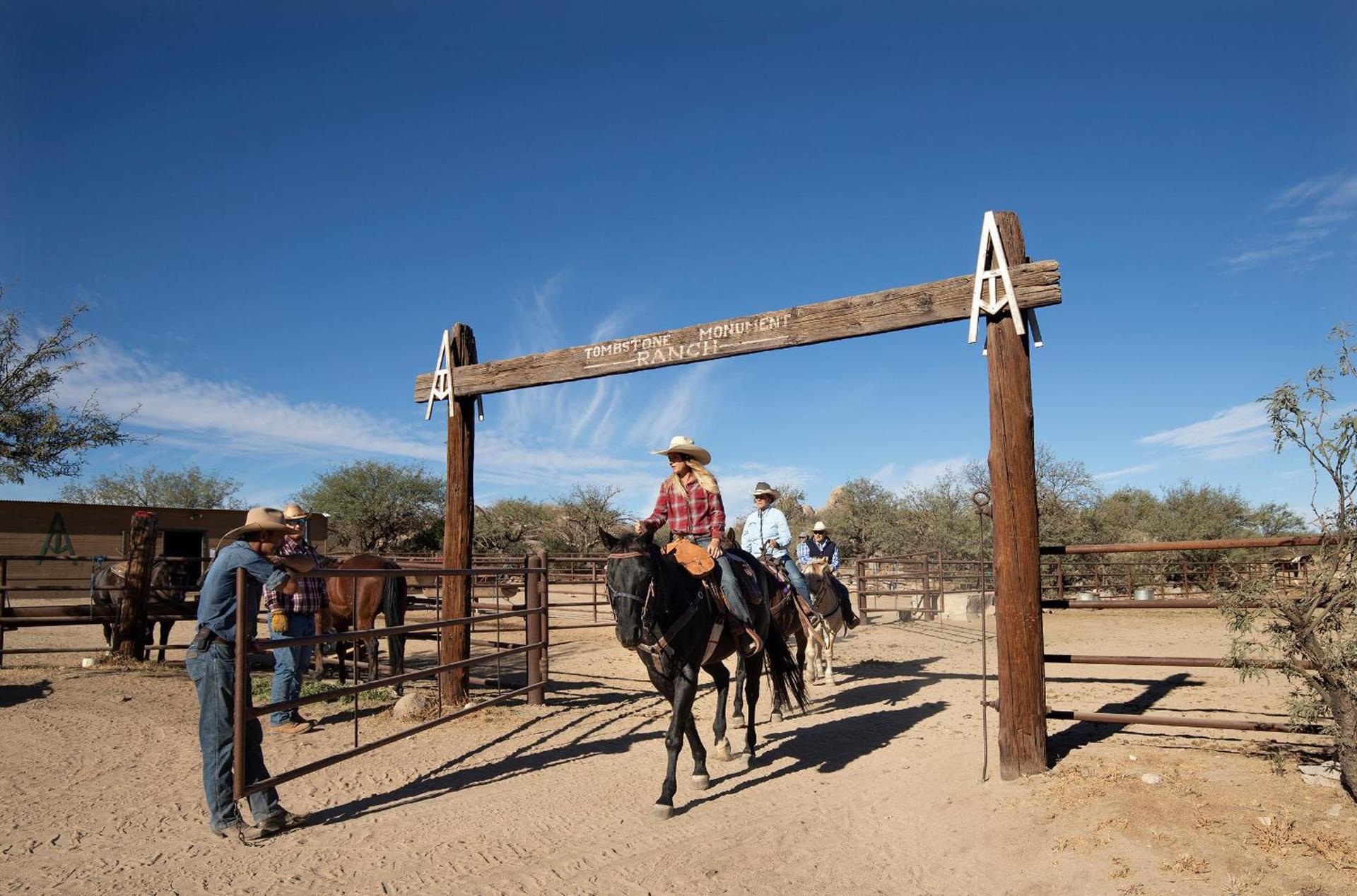 Tombstone Monument Guest Ranch photo 28