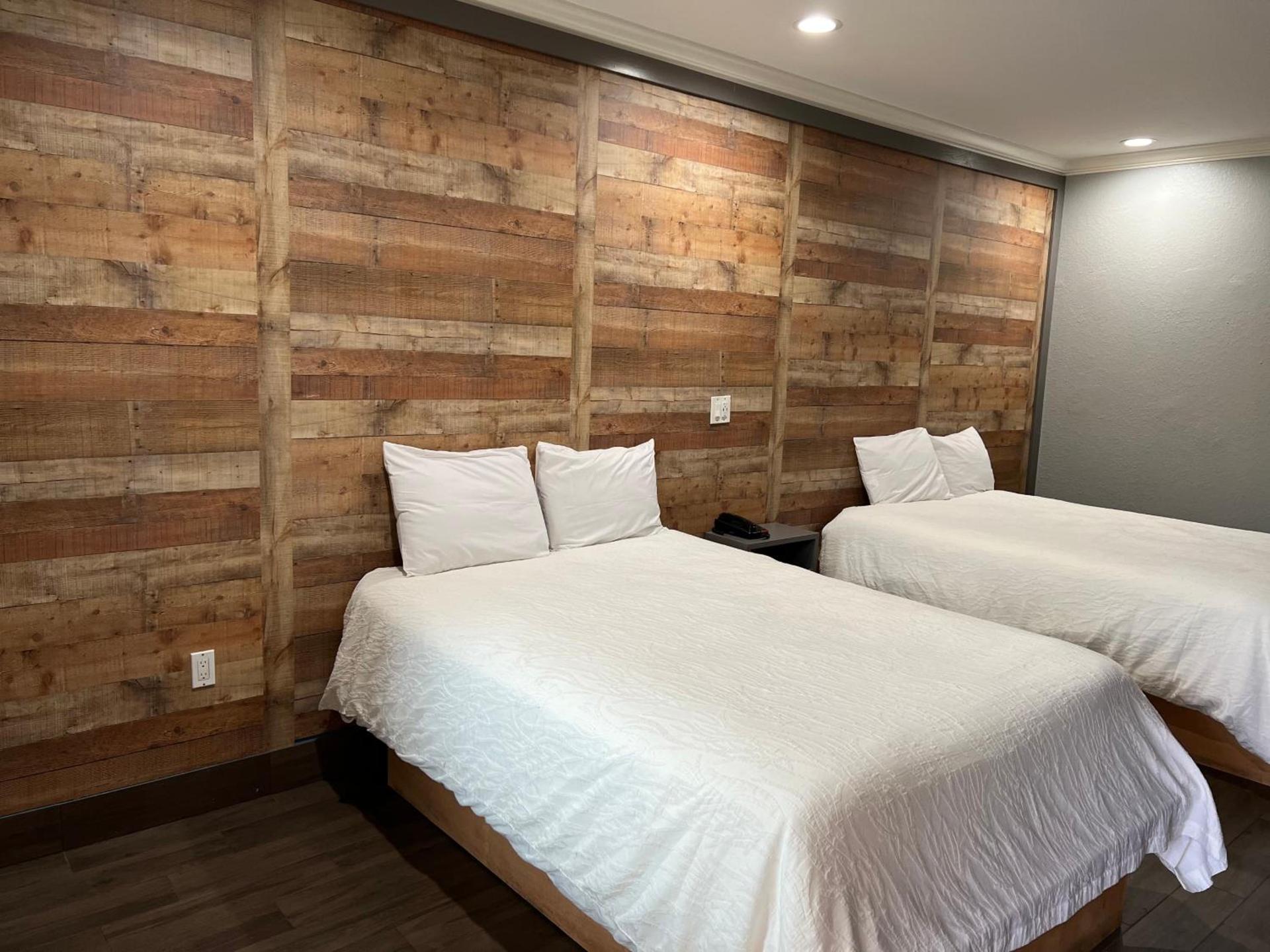 The Symphony Inn & Suites photo 7