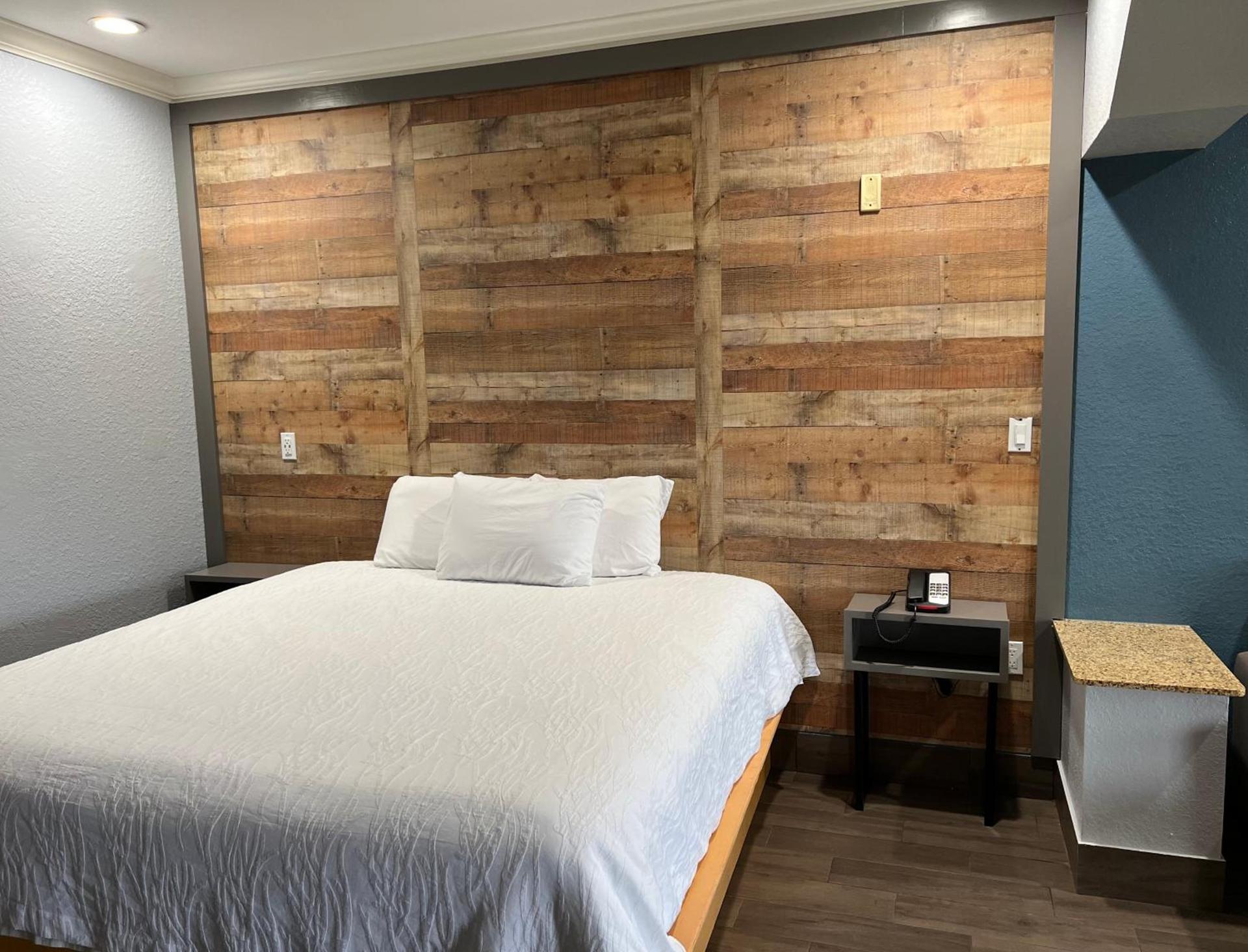 The Symphony Inn & Suites photo 5