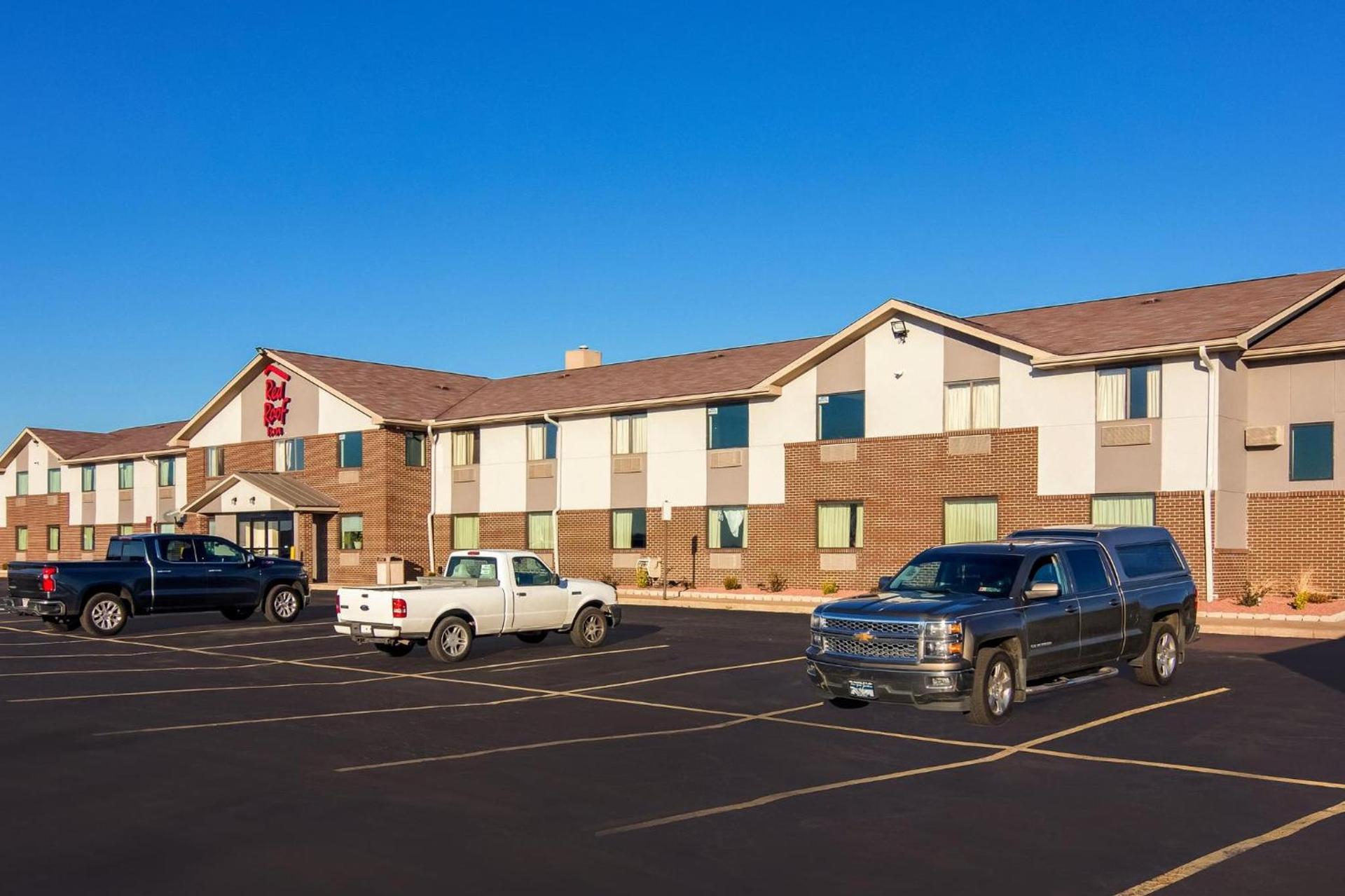Red Roof Inn Greensburg photo 4