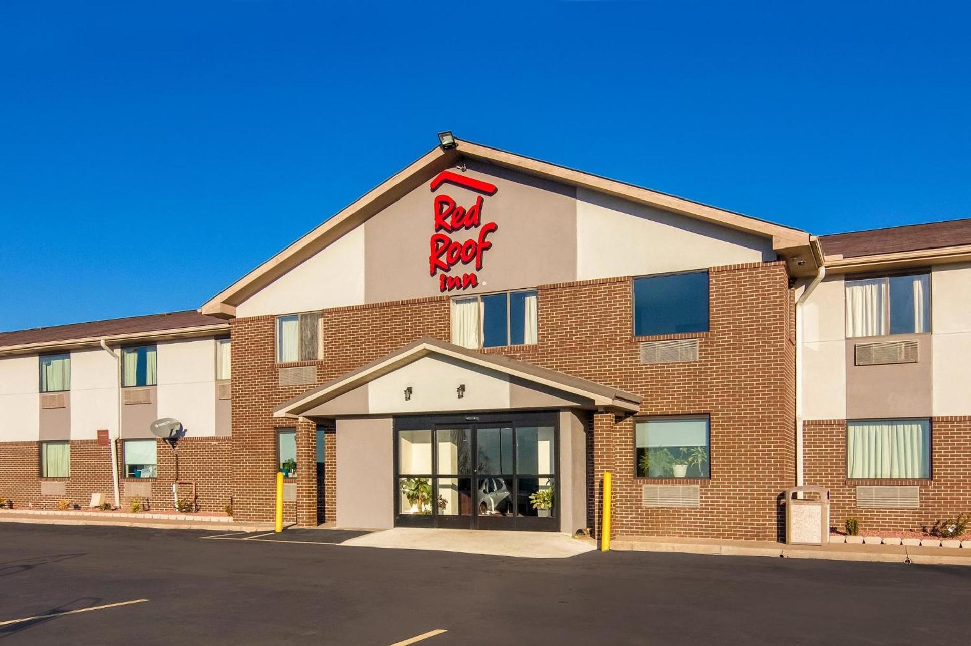 Red Roof Inn Greensburg photo 2