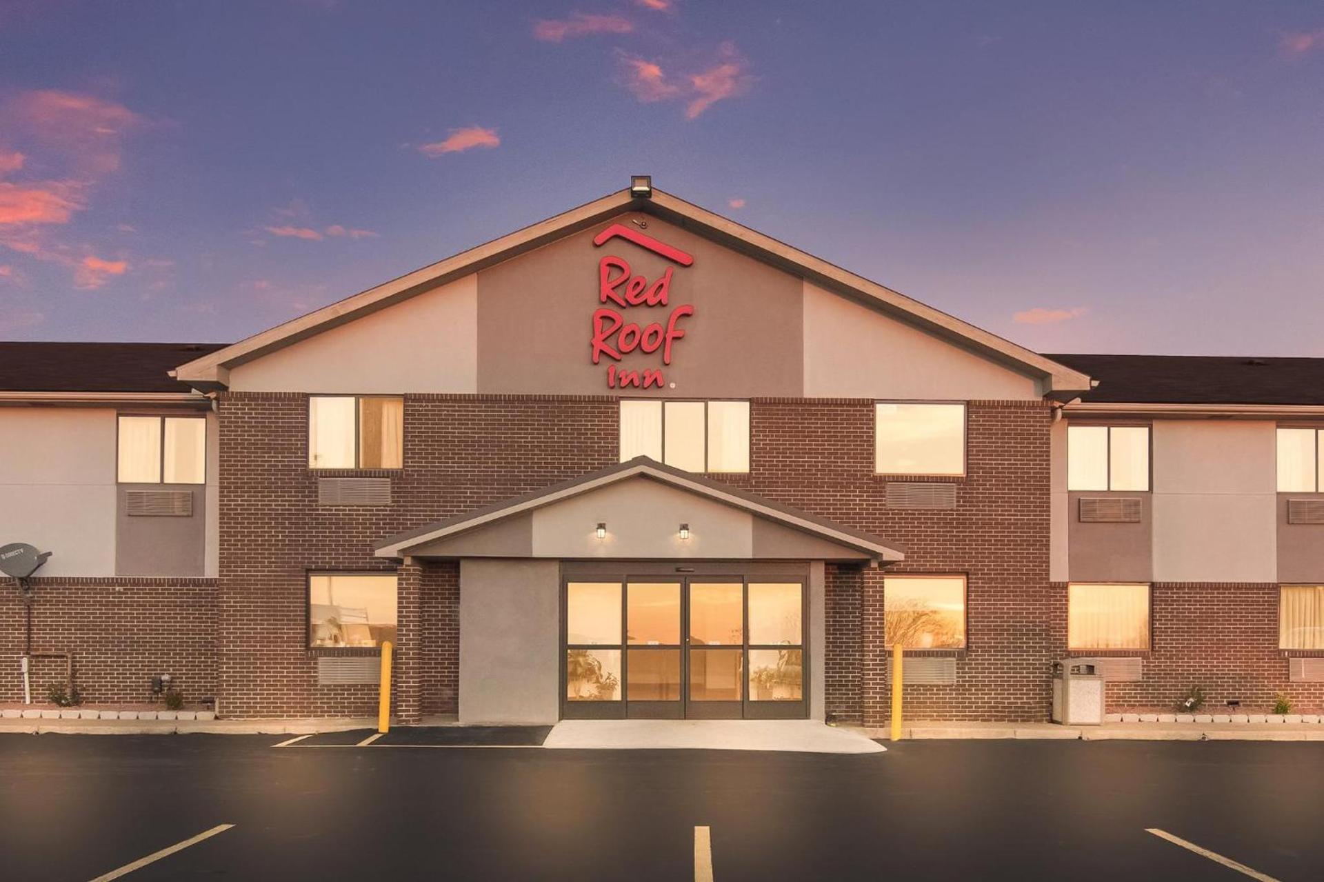 Red Roof Inn Greensburg photo 10