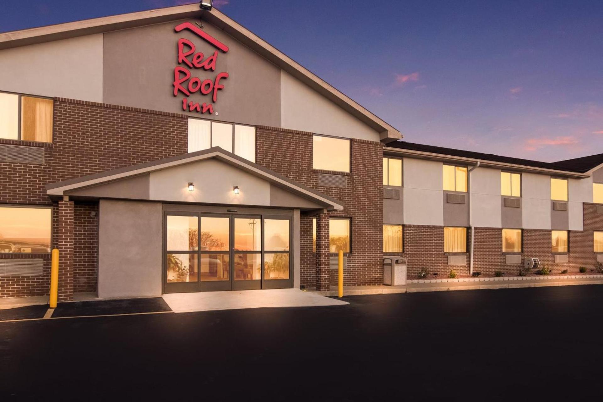 Red Roof Inn Greensburg photo 12