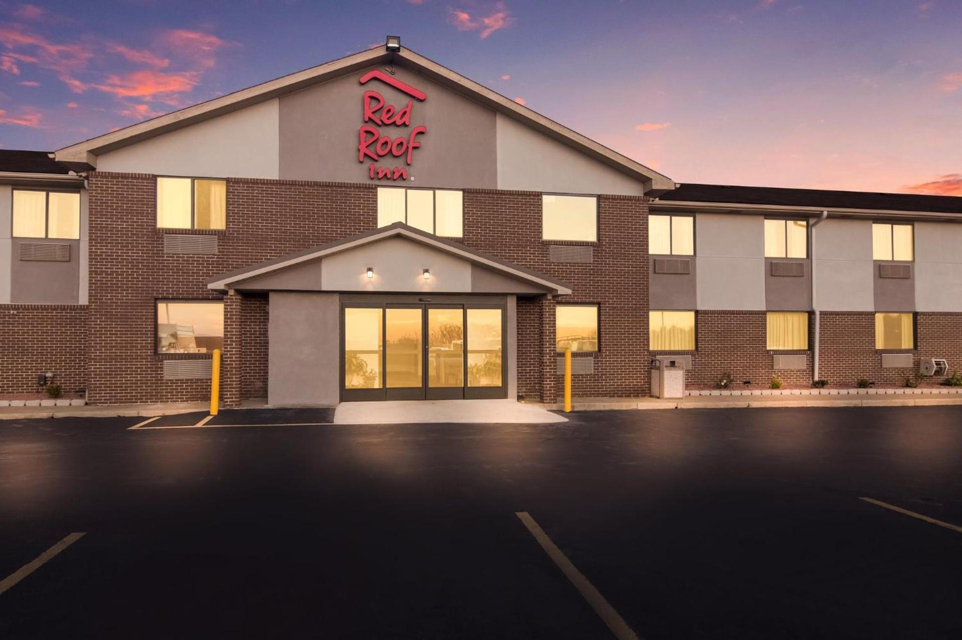 Red Roof Inn Greensburg photo 9