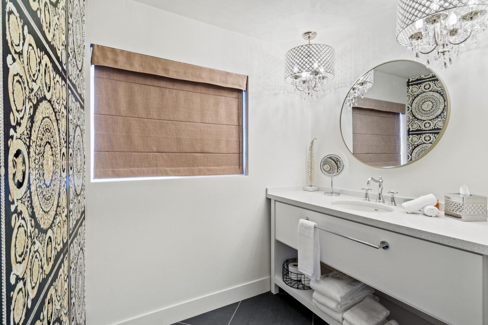 Bespoke Inn Flagstaff photo 39