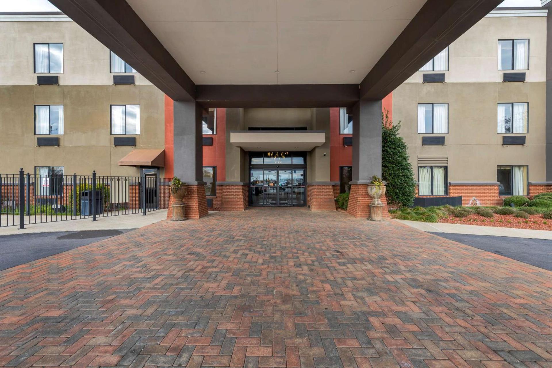 Best Western Plus Gadsden Hotel & Suites photo 31
