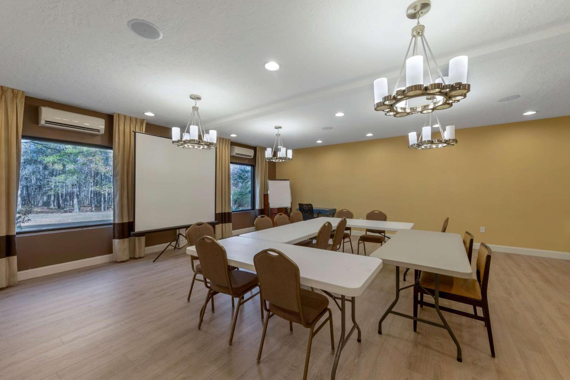Best Western Plus Gadsden Hotel & Suites photo 8