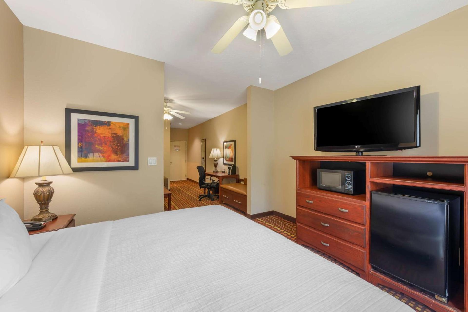 Best Western Plus Gadsden Hotel & Suites photo 35