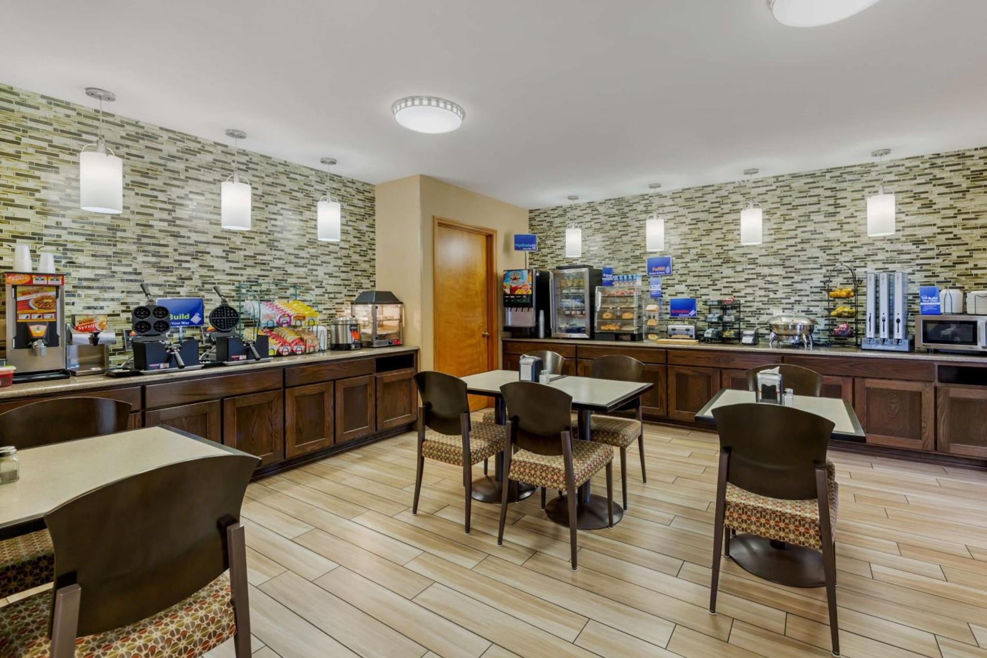 Best Western Falcon Plaza - Bowling Green photo 9