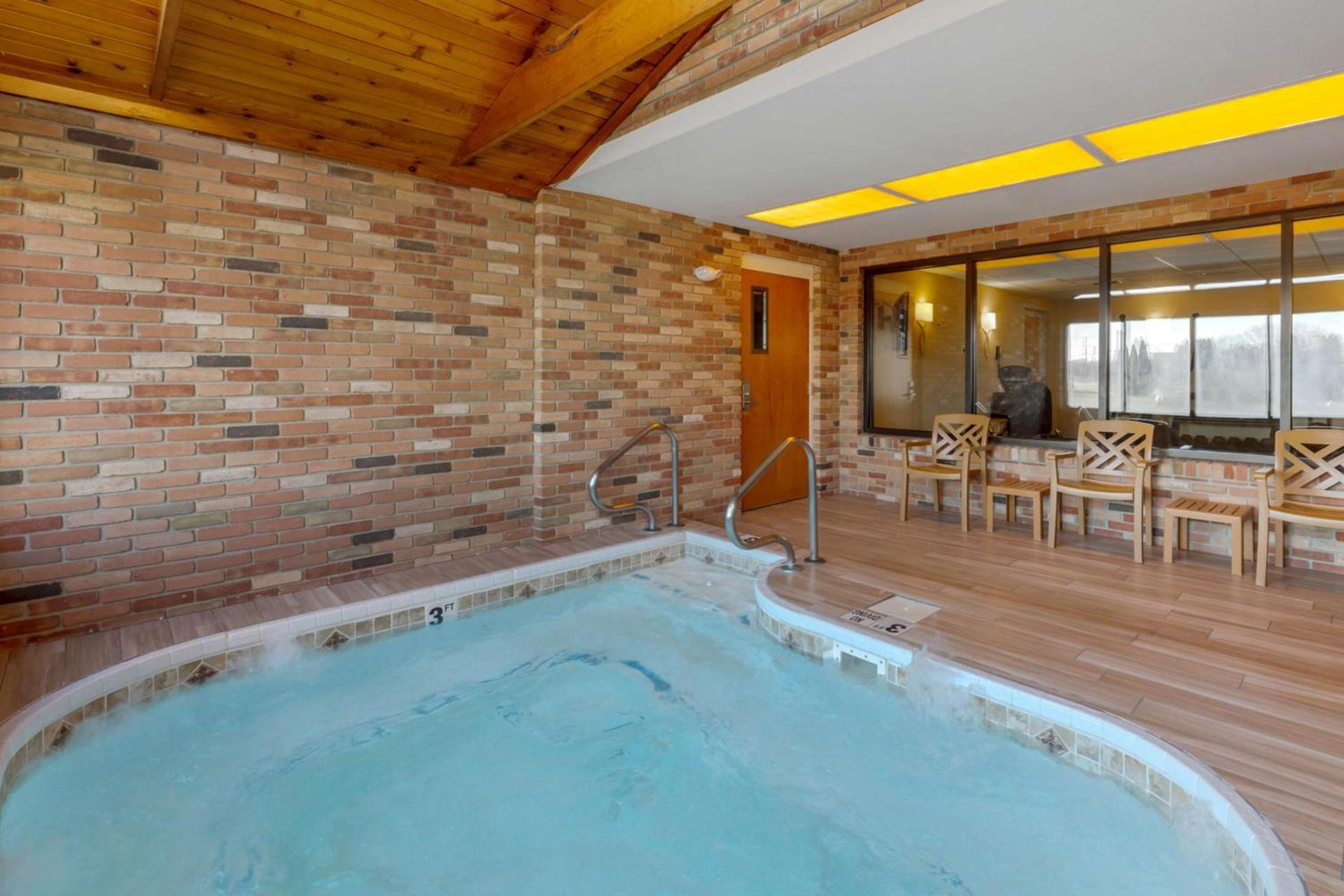 Best Western Falcon Plaza - Bowling Green photo 6