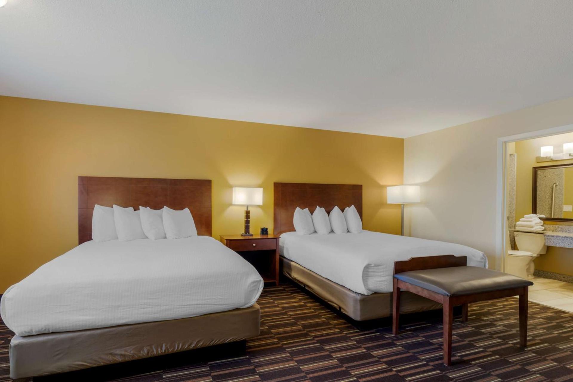Best Western Falcon Plaza - Bowling Green photo 18
