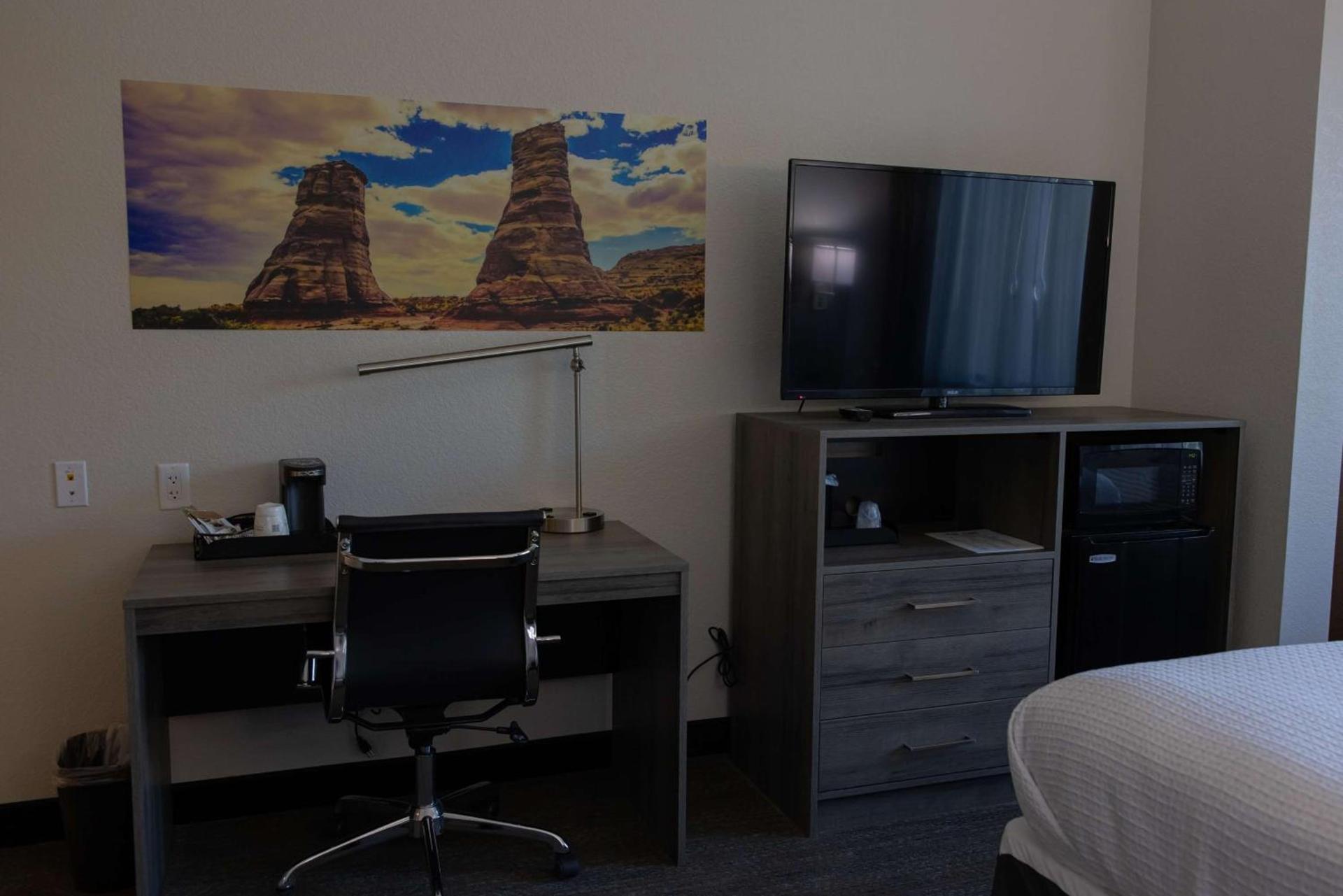 Best Western Plus Executive Residency Phoenix North Happy Valley photo 58