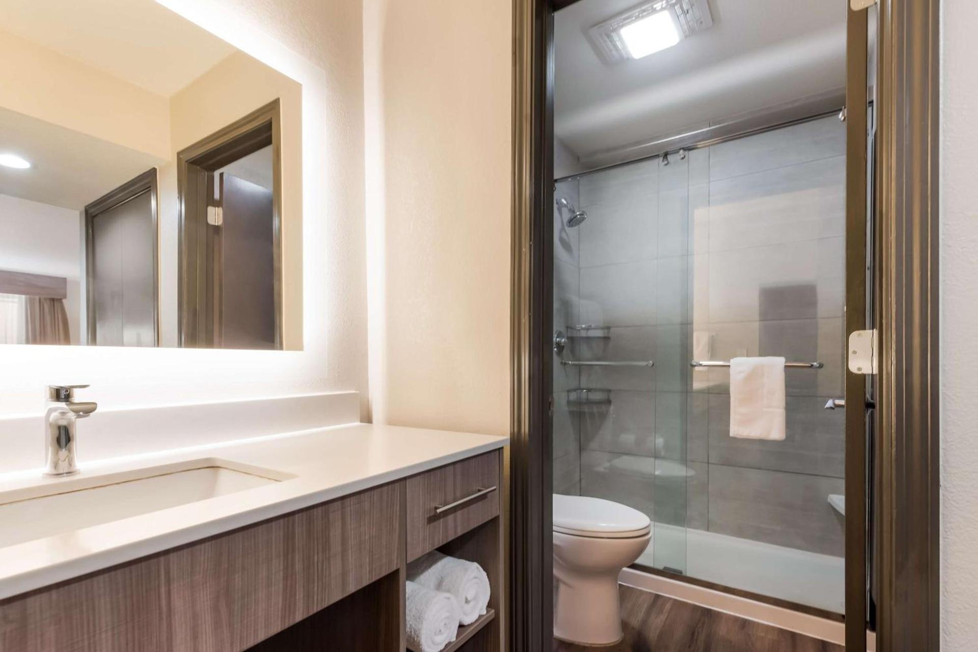 Best Western Fishkill Inn & Suites photo 21