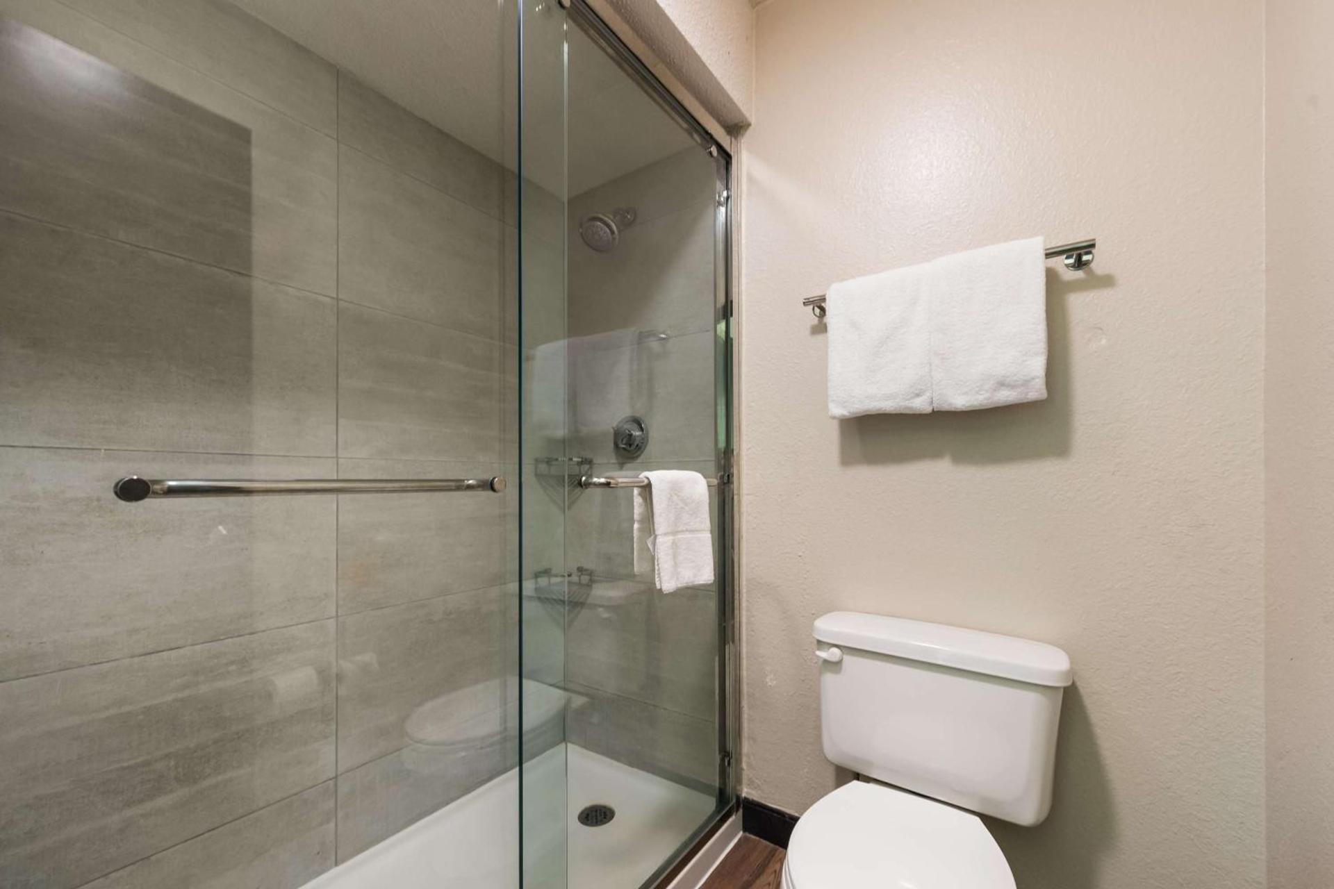 Best Western Fishkill Inn & Suites photo 22