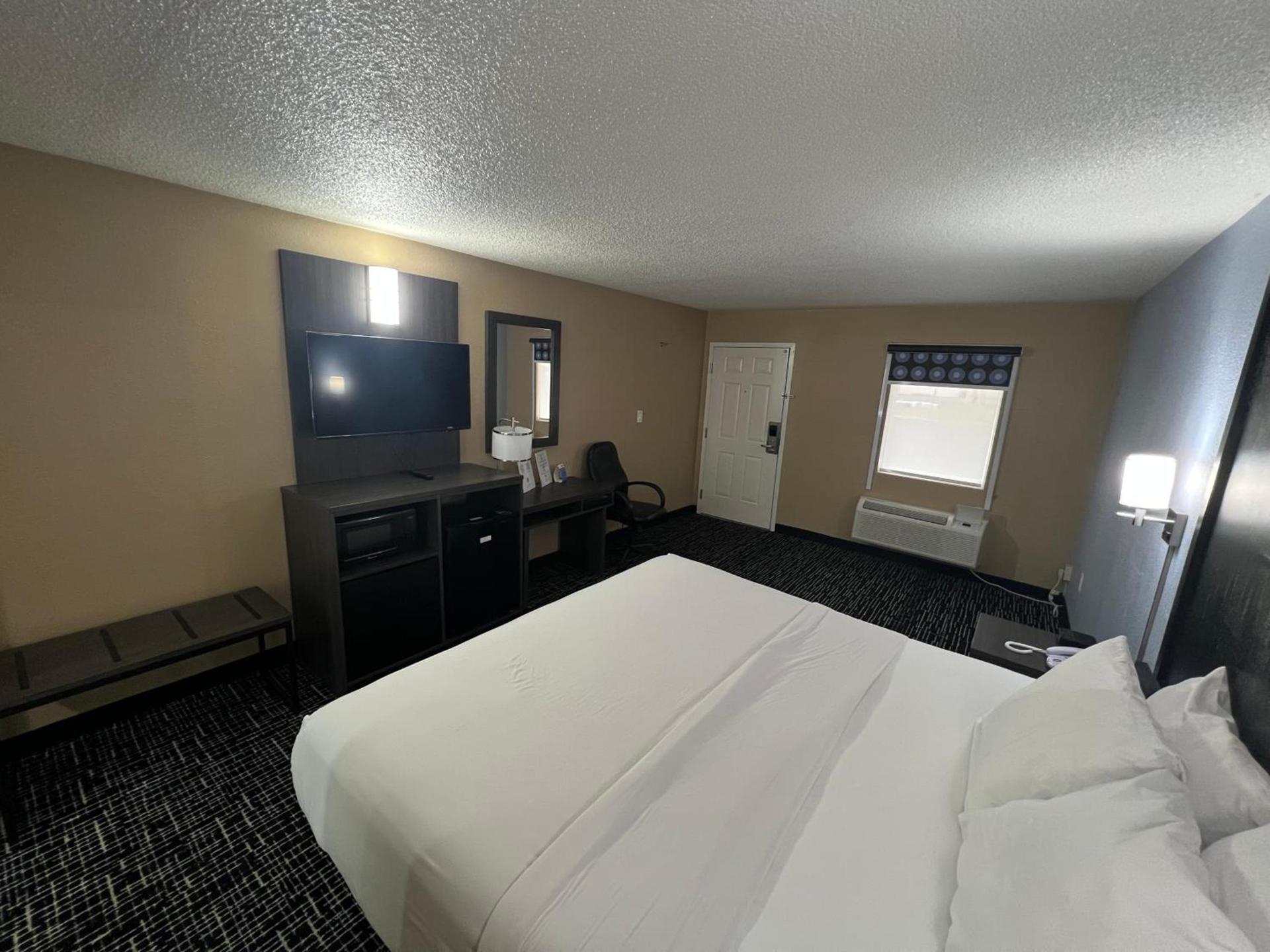 Super 8 by Wyndham Paducah I-24 Exit 4 photo 40
