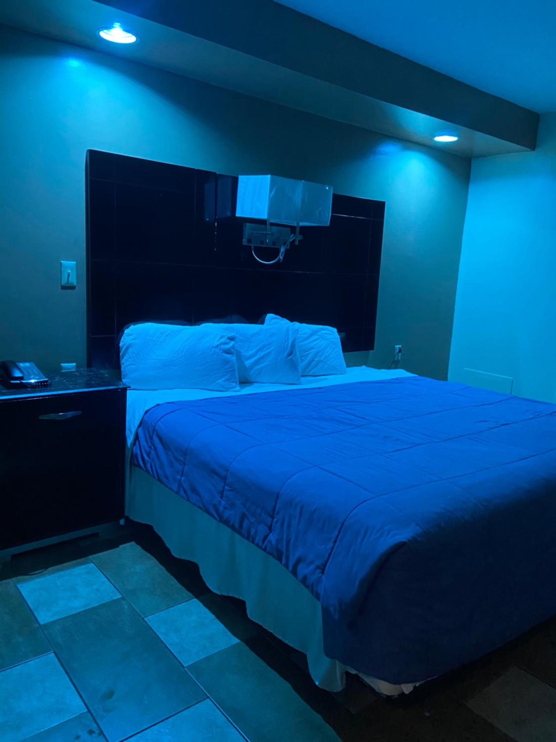 Circle Motor Lodge photo 44