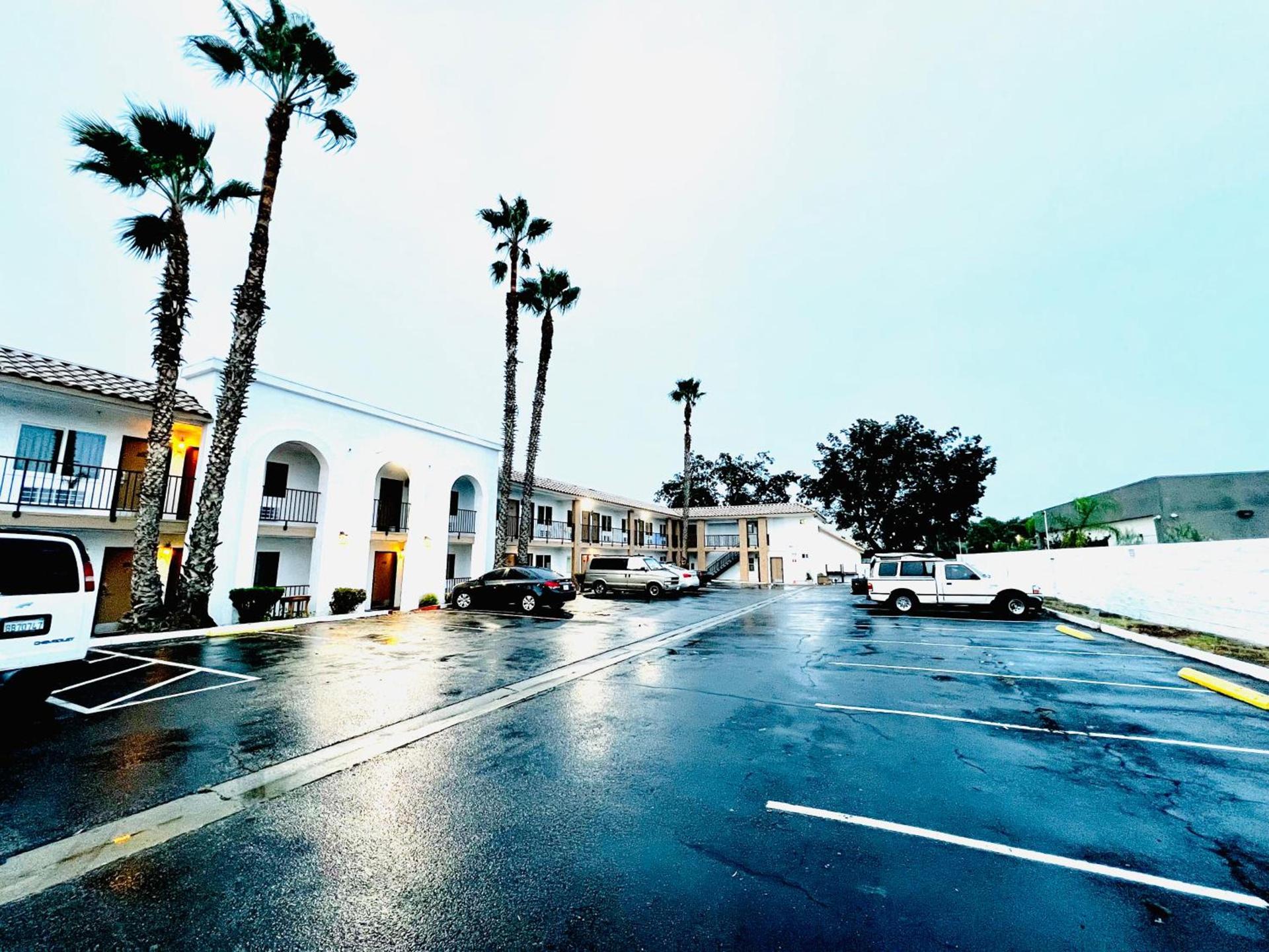 Casa Blanca Hotel - Cypress, Buena Park photo 3