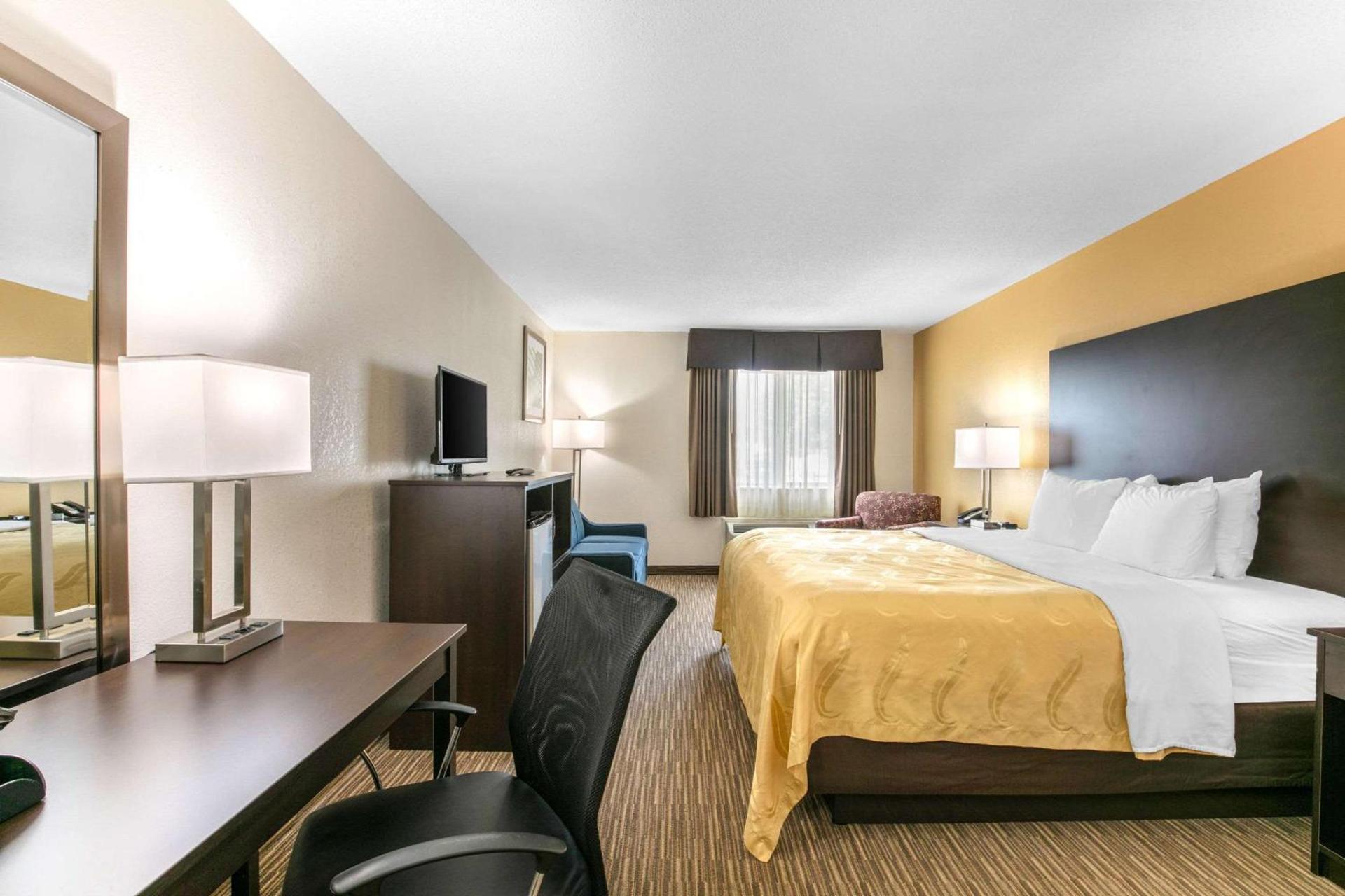 Quality Inn & Suites Metropolis I-24 photo 5