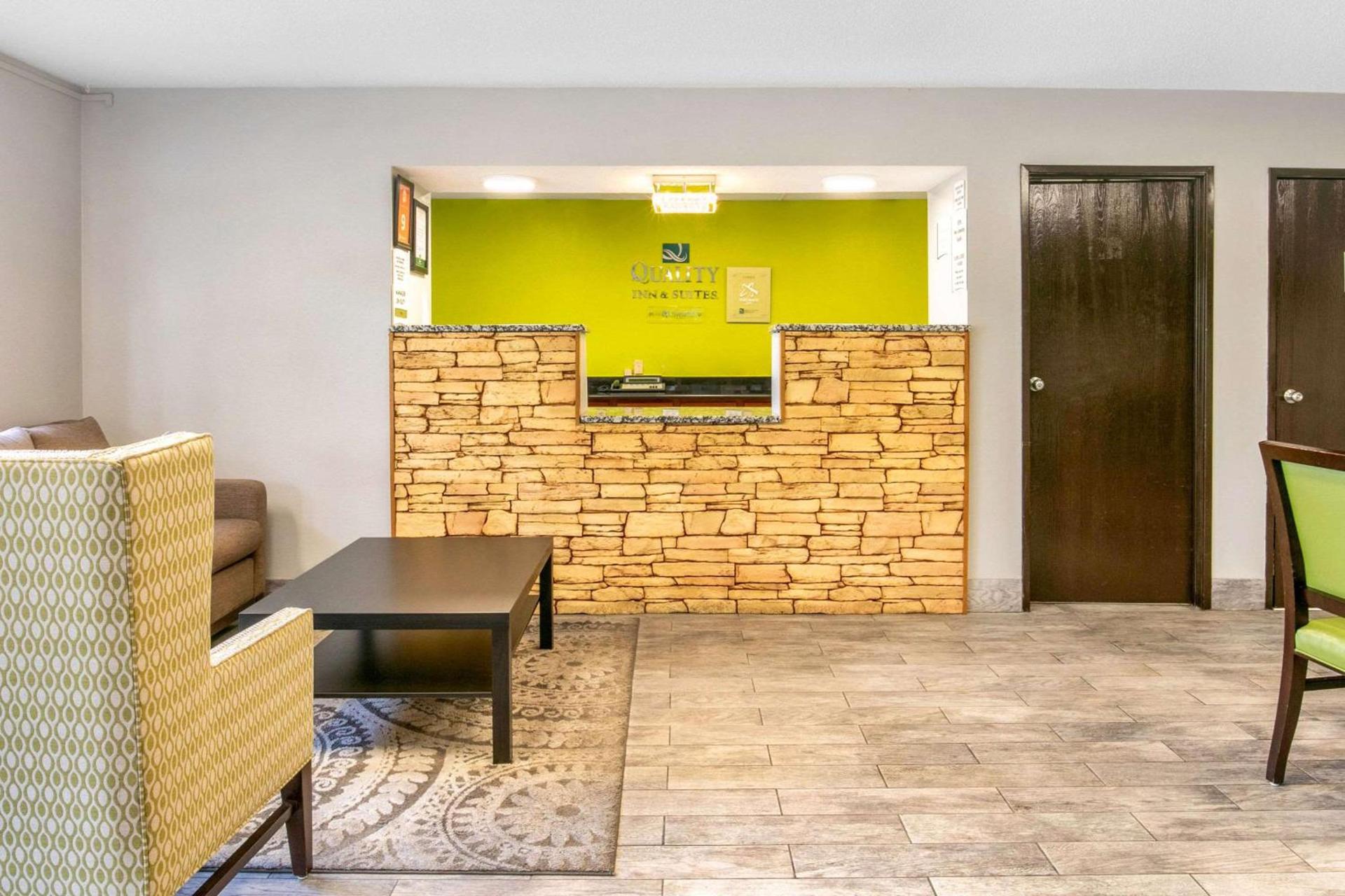 Quality Inn & Suites Metropolis I-24 photo 4